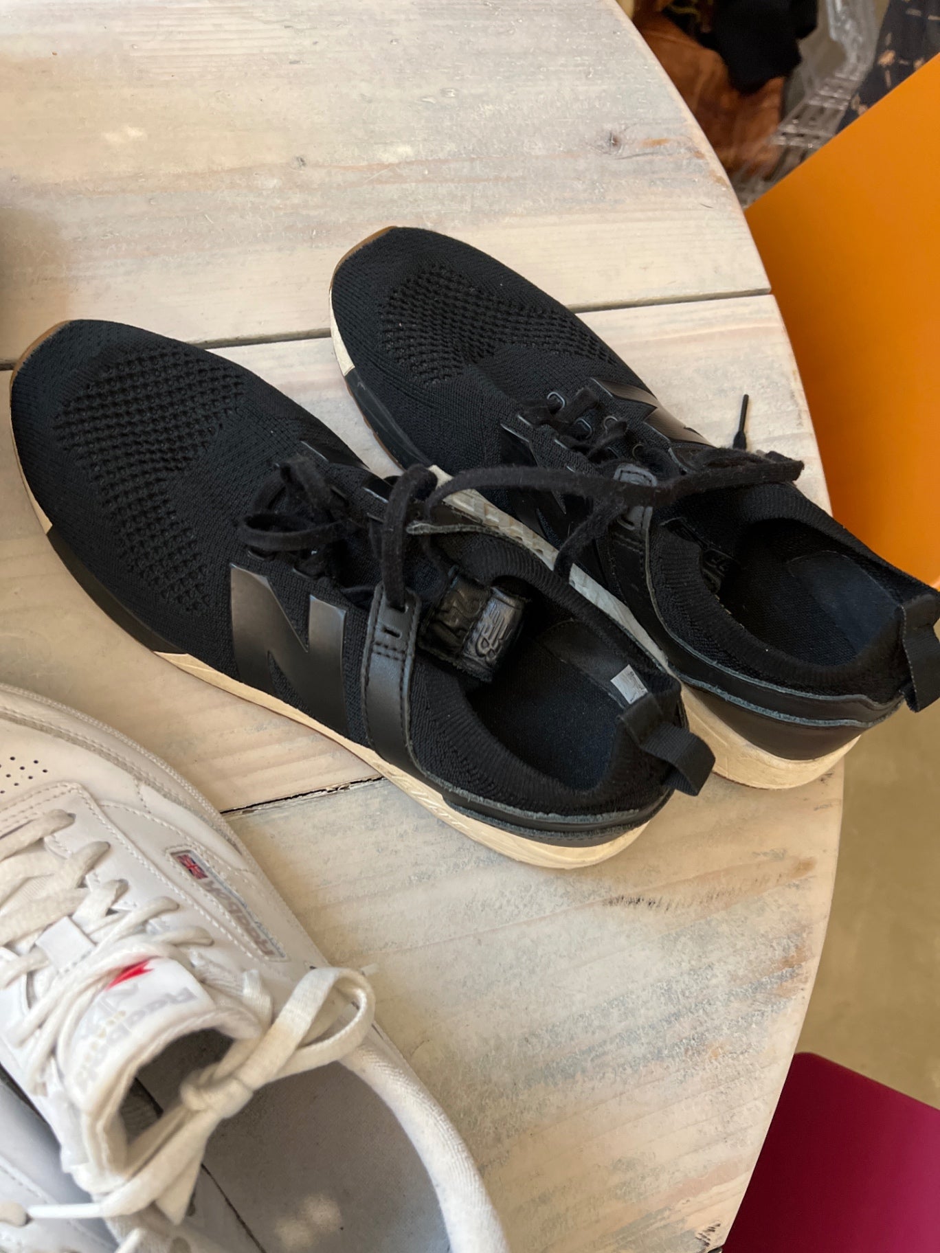 New Balance Sneaker Schwarz Größe: 42