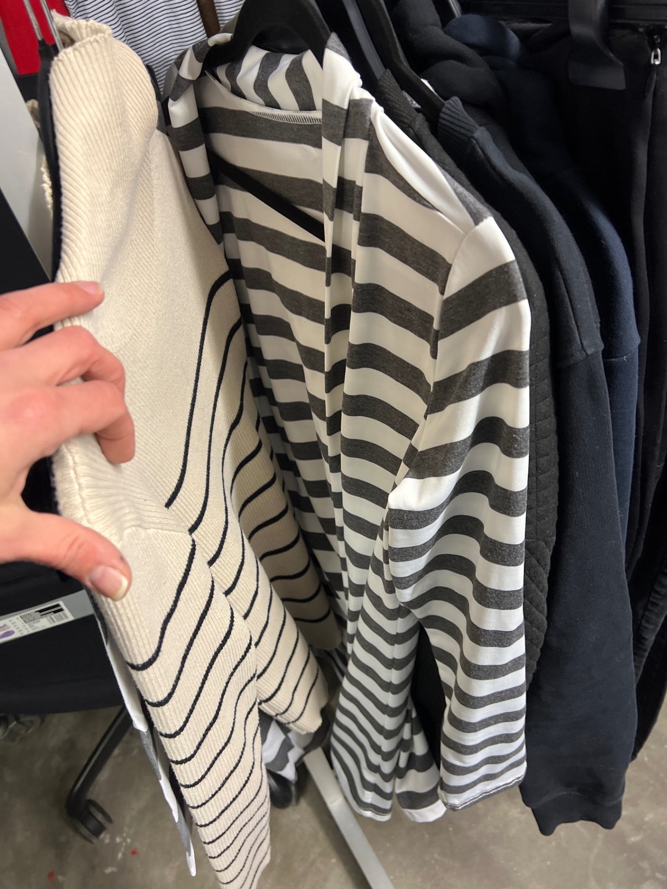 Sweatjacke weiß mit Streifen Größe: S