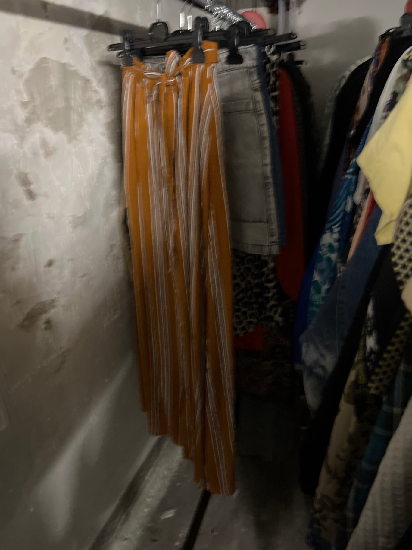 Reserved Rock Orange mit Streifen Größe: 34