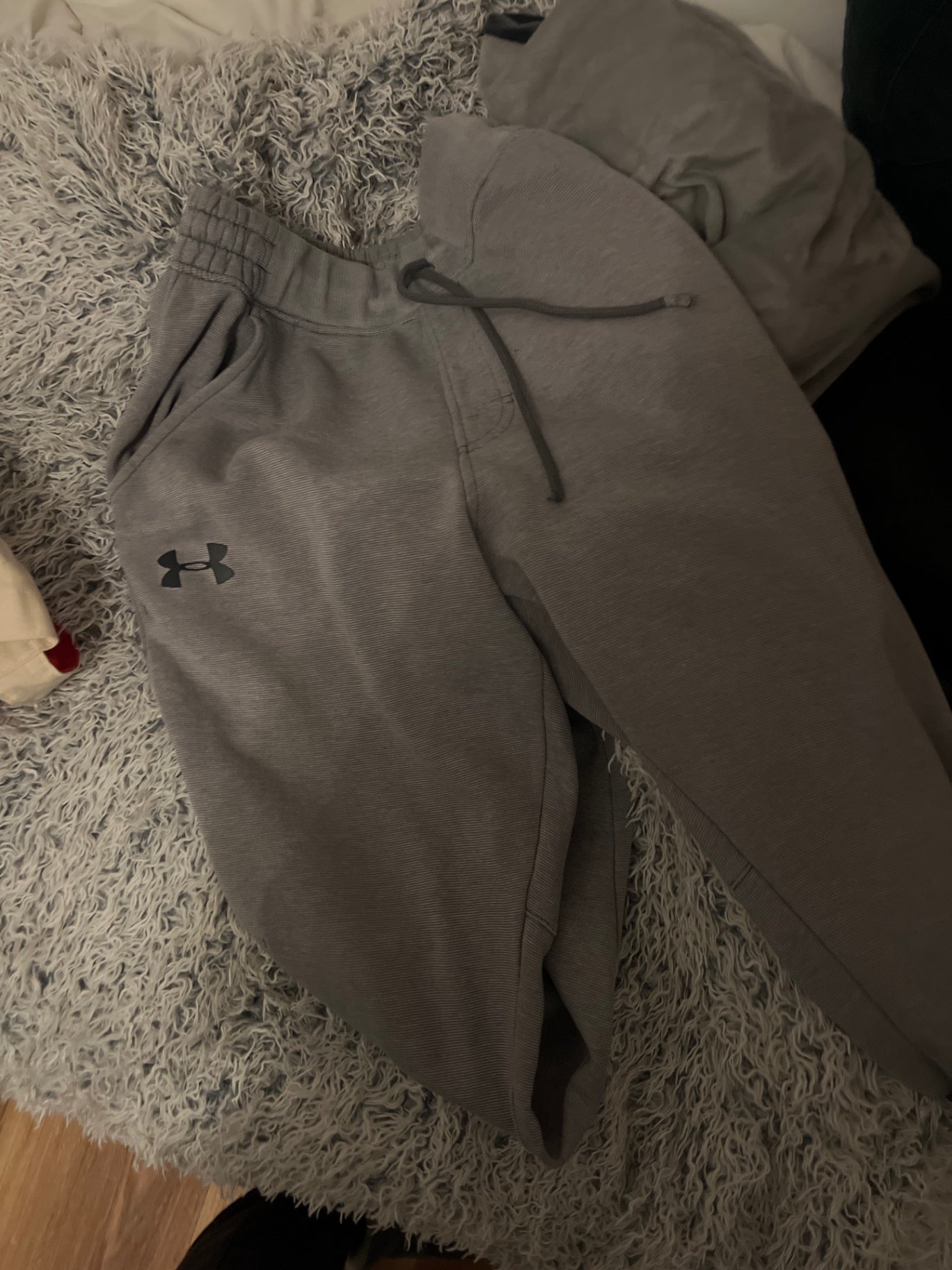 Under Armour Jogginghose Grau Größe: M/L