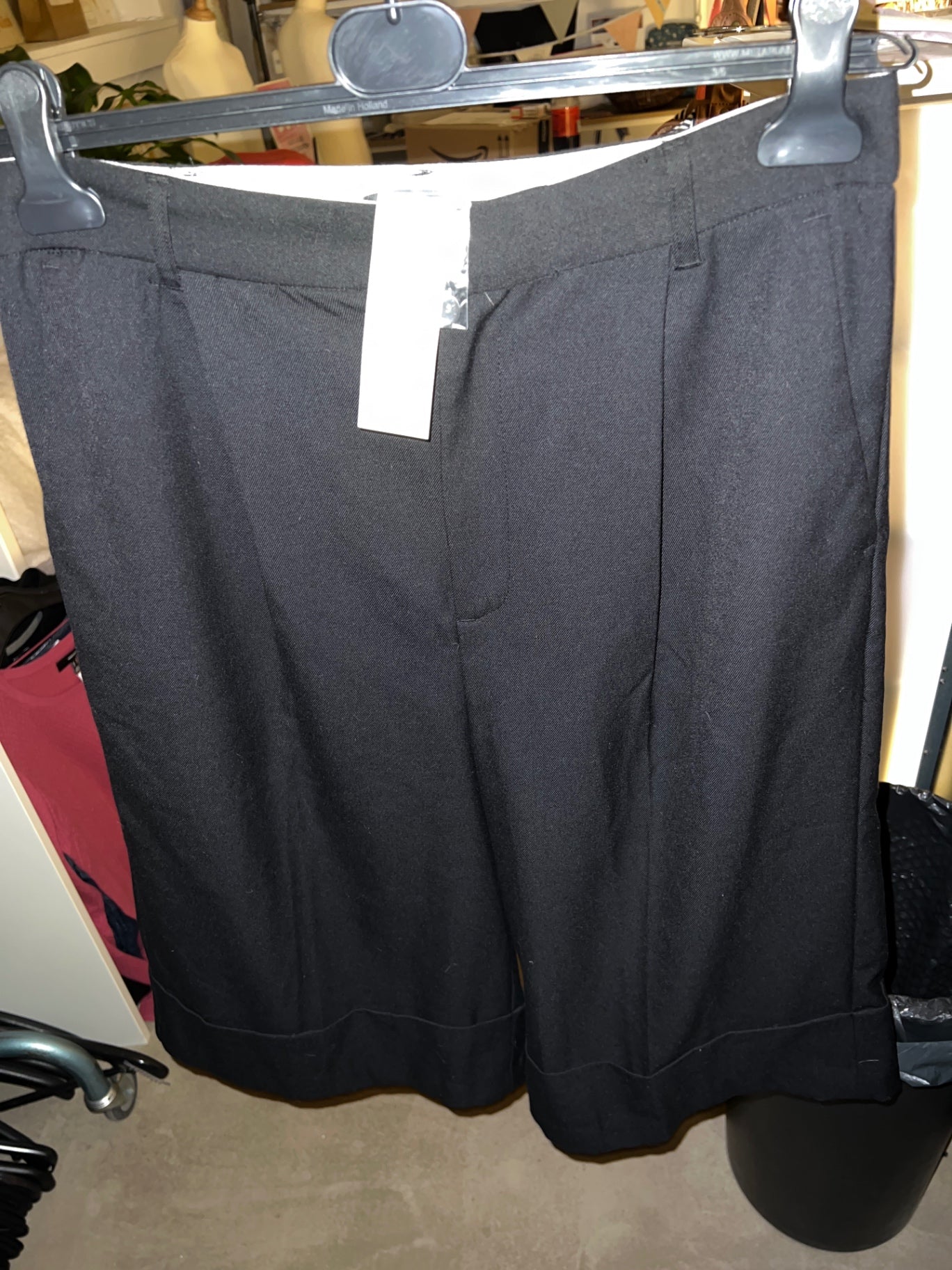 Gina Tricot NEU! Kurze weite Hose Schwarz Größe: 42