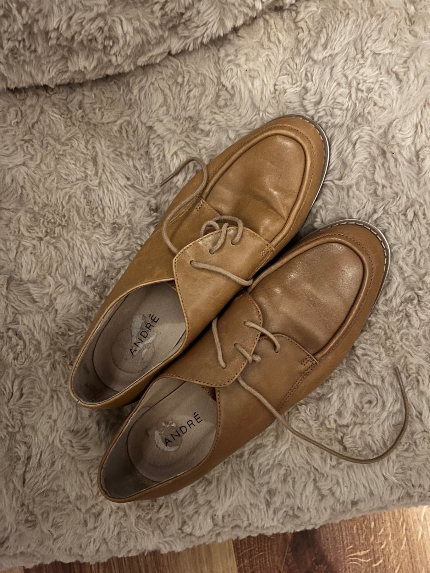 ANDRÉ Schnürschuhe Beige Größe: 38