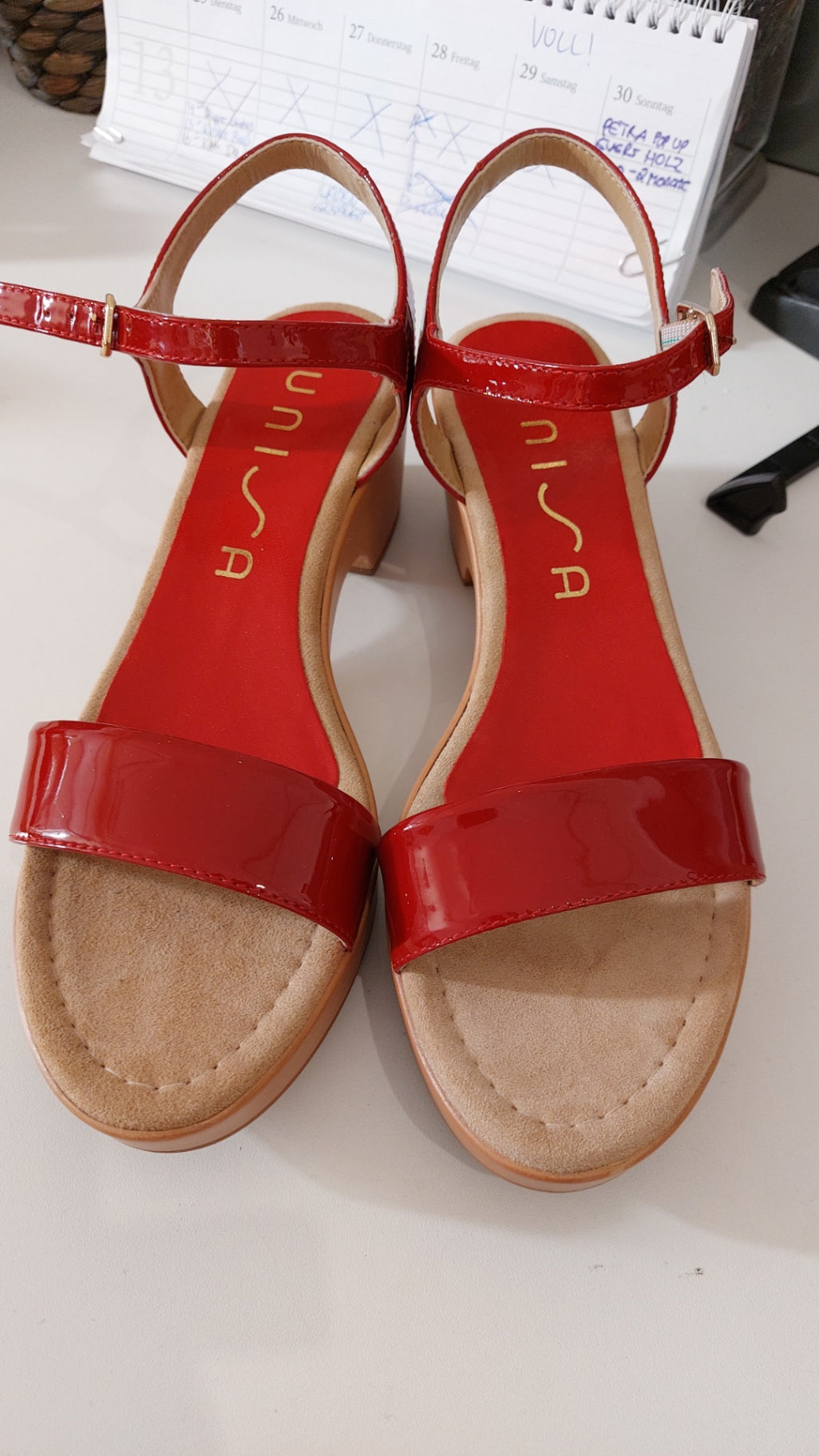 Unisa Sandalen Rot Größe: 40