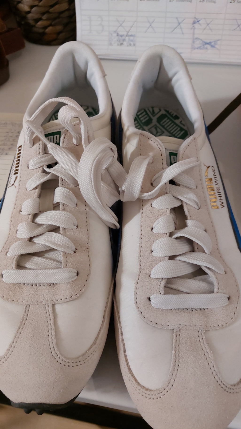 Puma Sneaker Weiß und Beige Größe: 42,5