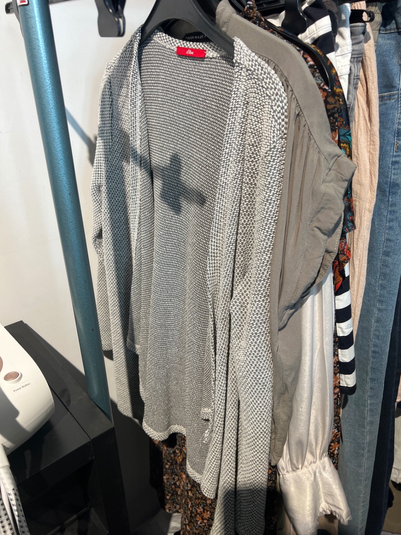 S. Oliver Cardigan Grau und Weiß Größe: S