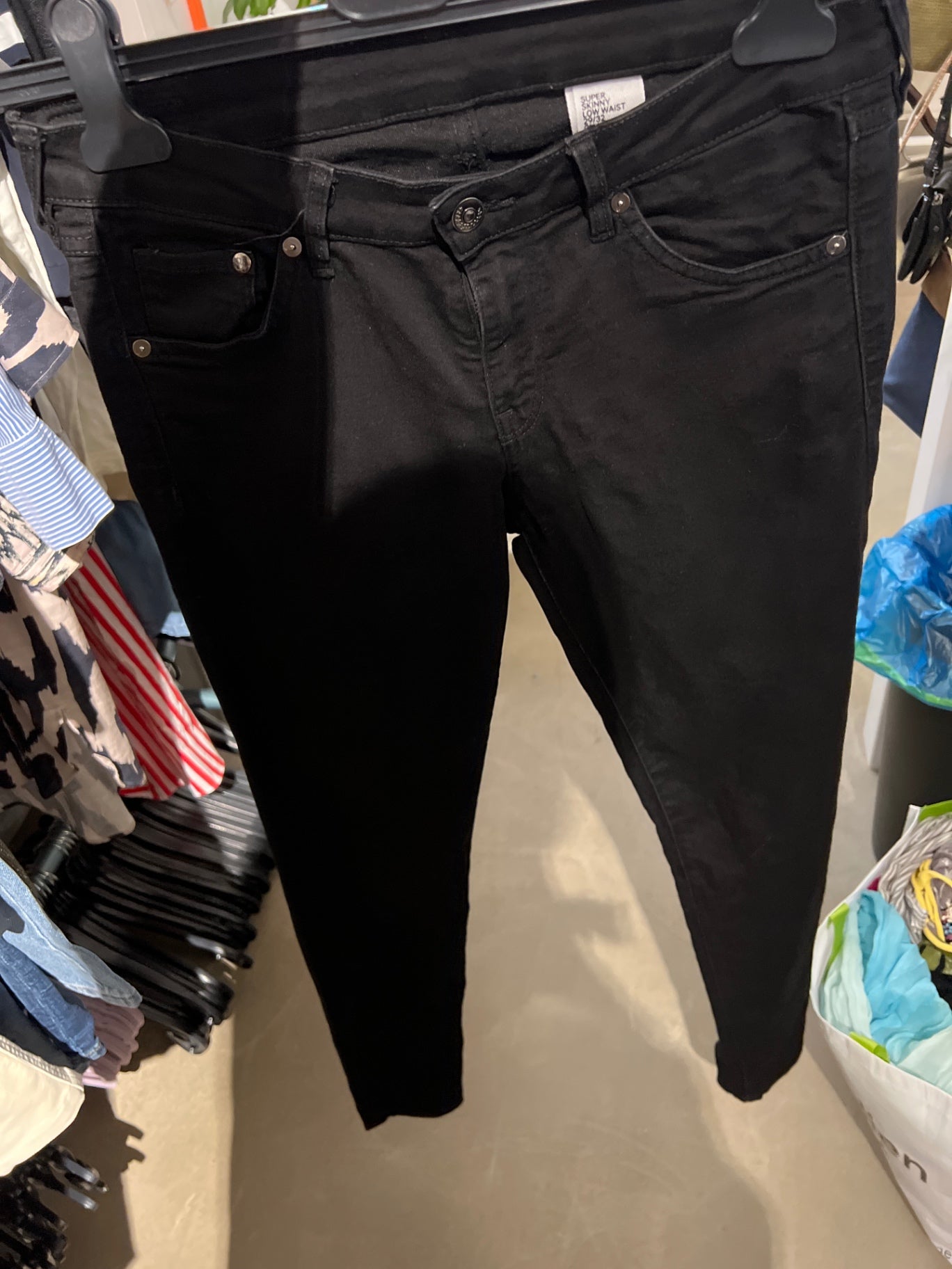 H&M Jeans Schwarz Größe: 29