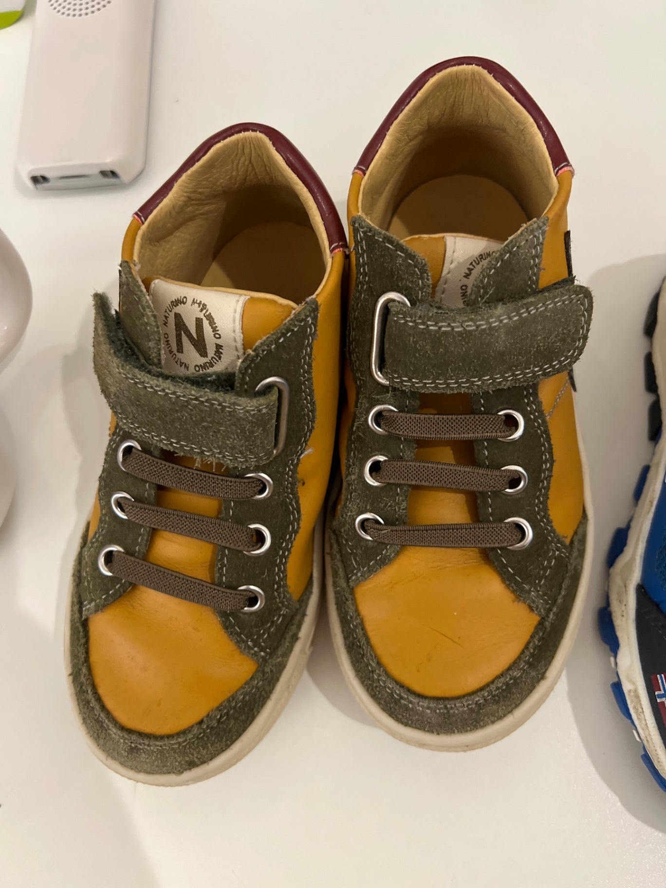 Naturino Sneaker Gelb und Grün Größe: 26