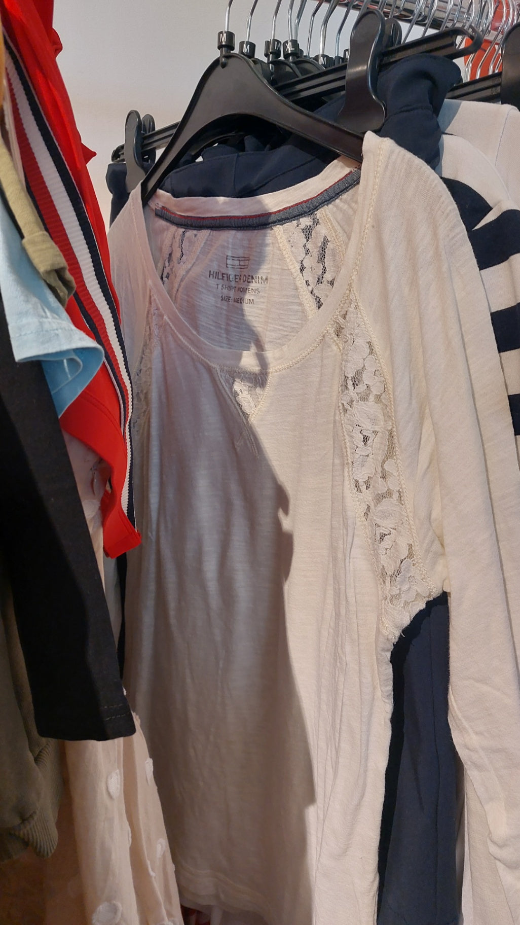 Hilfiger Denim T-Shirt Beige Größe: M