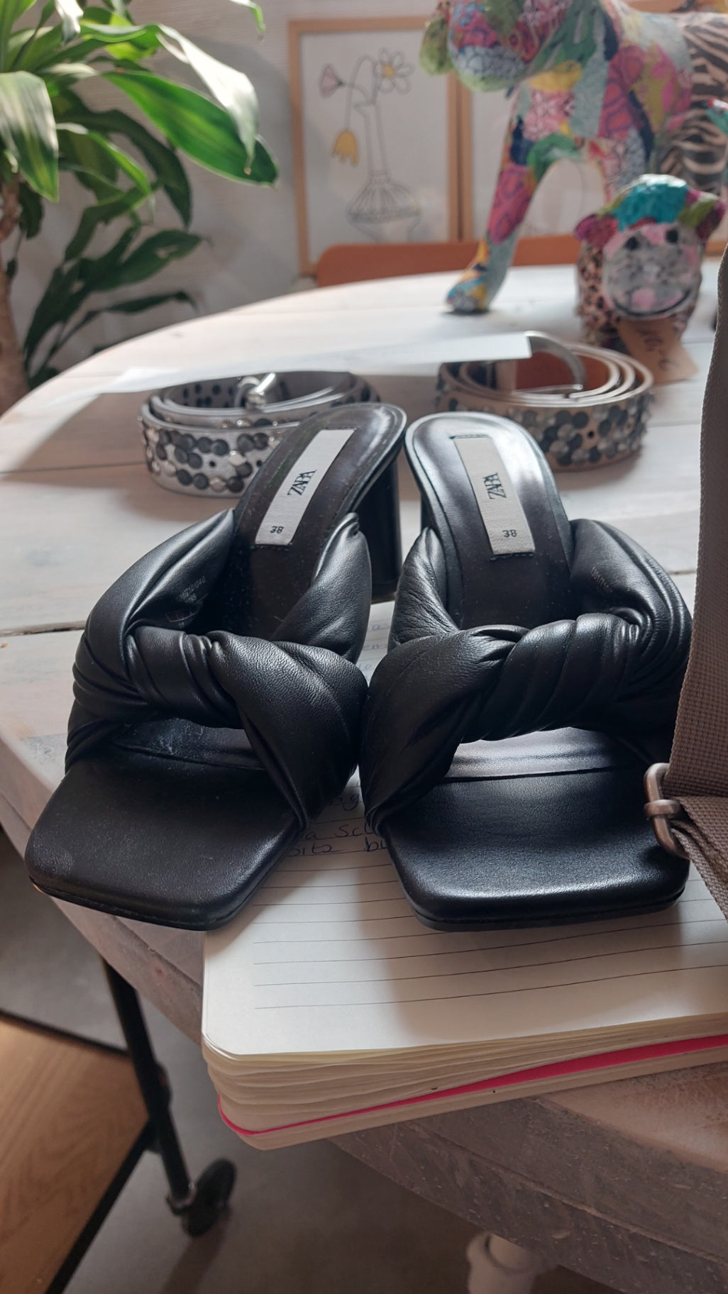 Zara Sandalen Schwarz Größe: 38