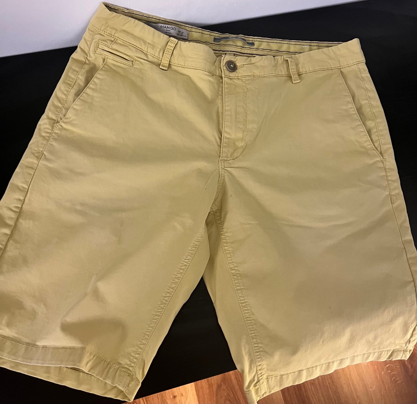 Mango Man Kurze Hose Hellgelb Größe: 32
