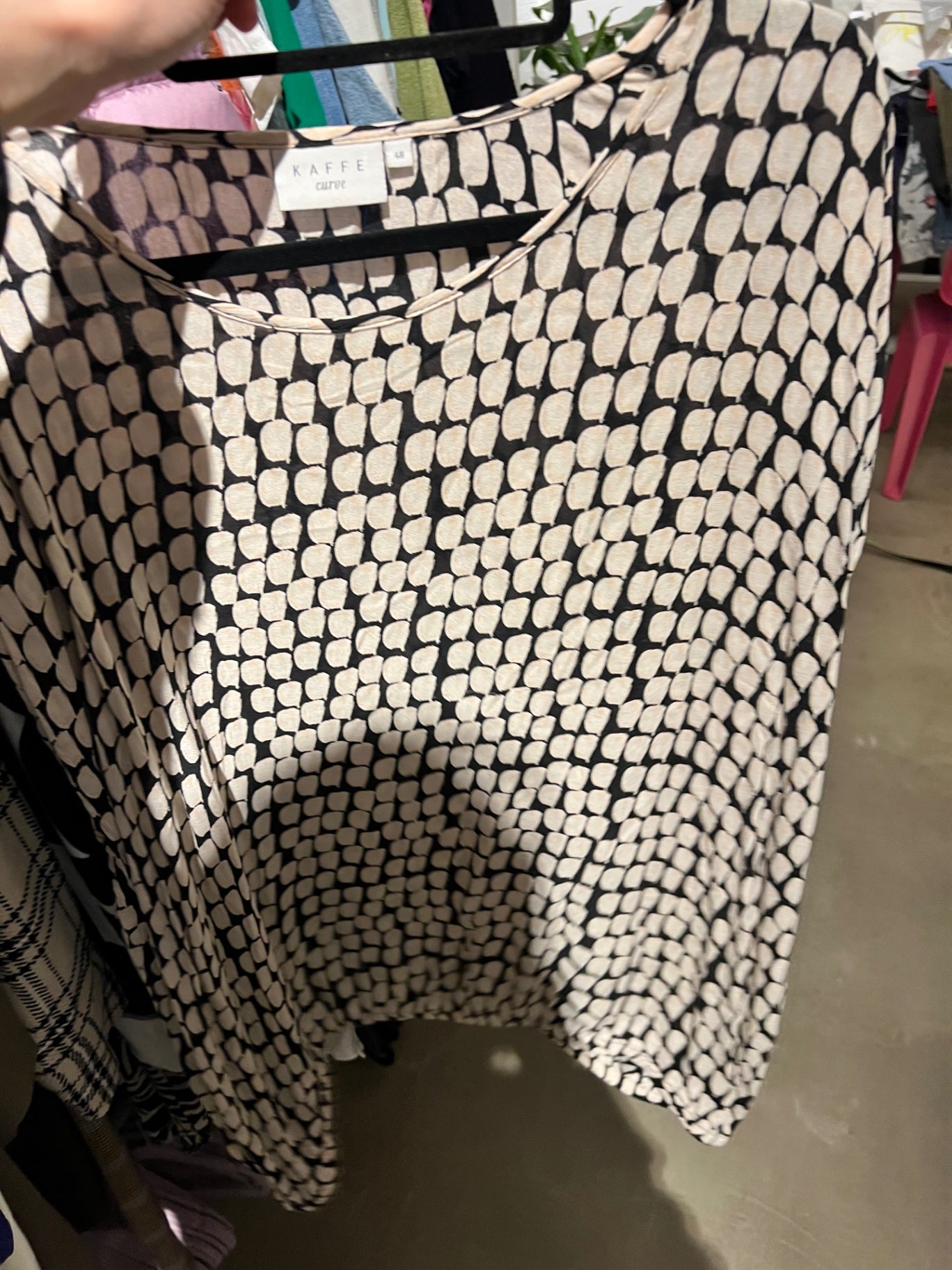 Kaffe Bluse Beige und Schwarz Größe: 48