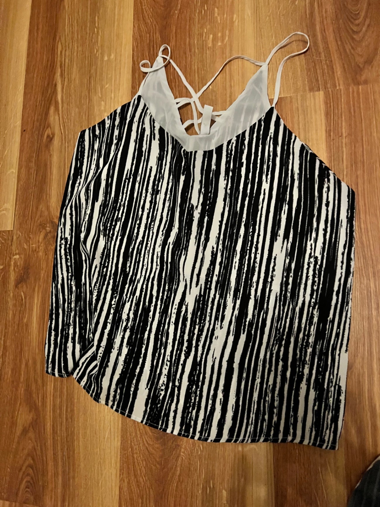 AMISU Top Schwarz und Weiß Größe: XL