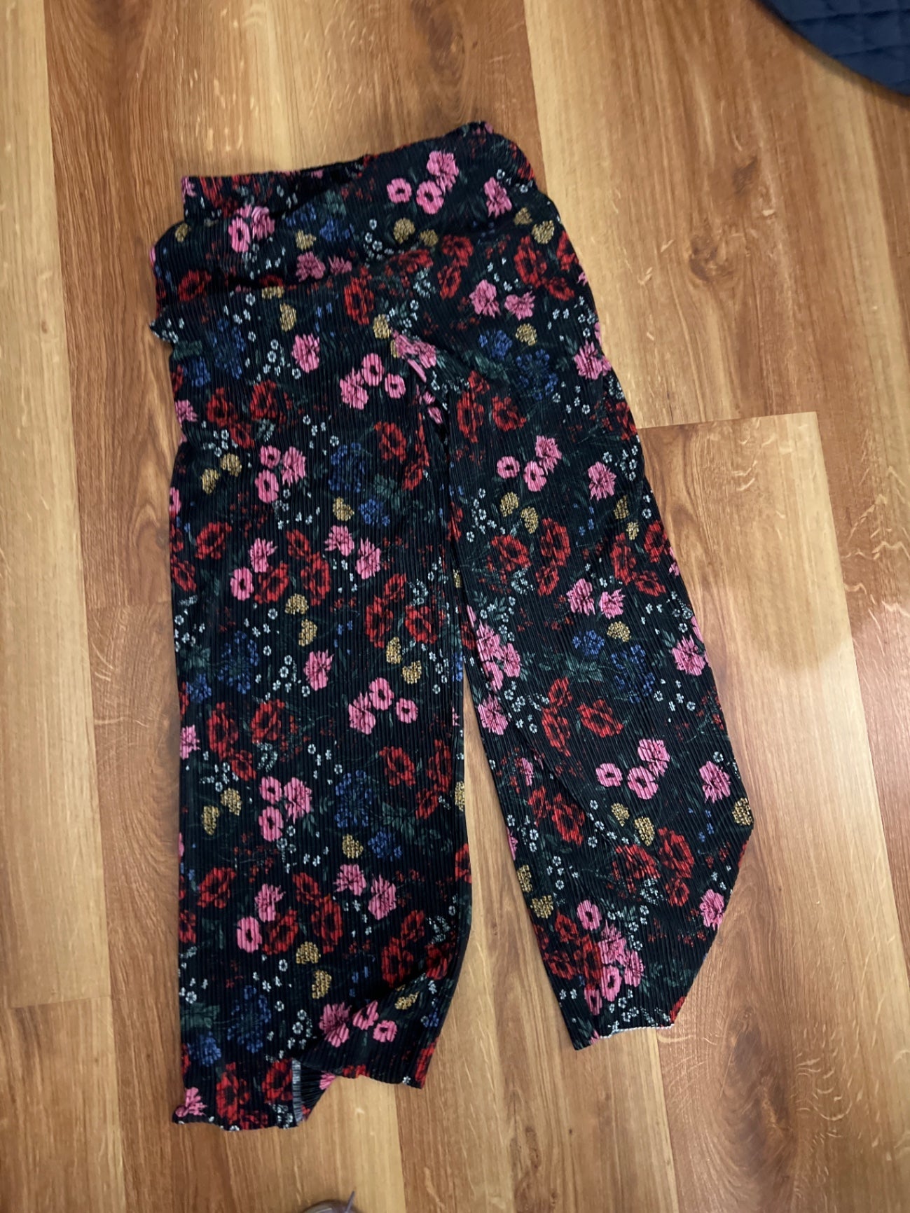 Gina Tricot Hose Schwarz Pink Gr.: XS