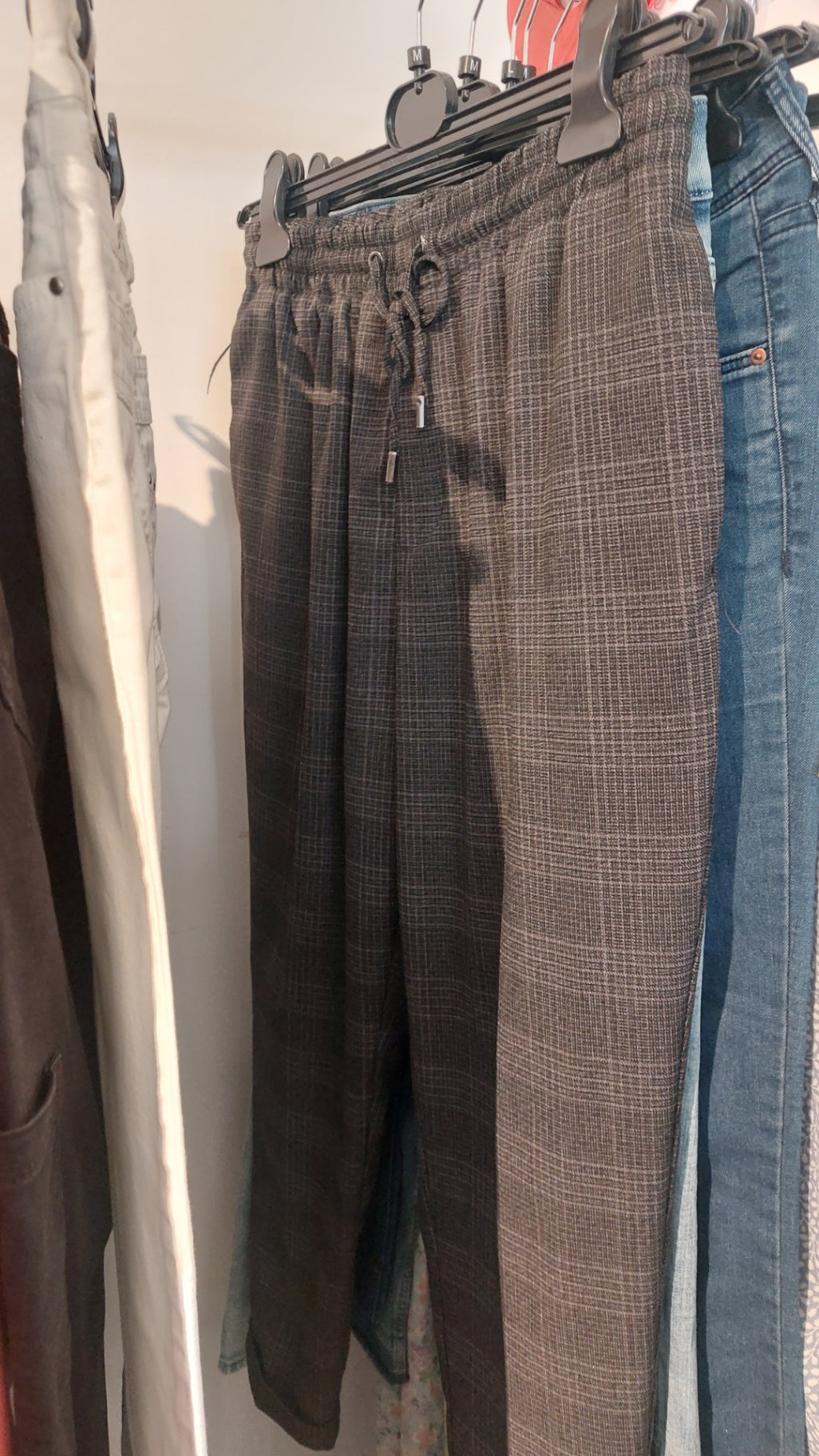 Zara Hose Braun mit Muster Gr.: M