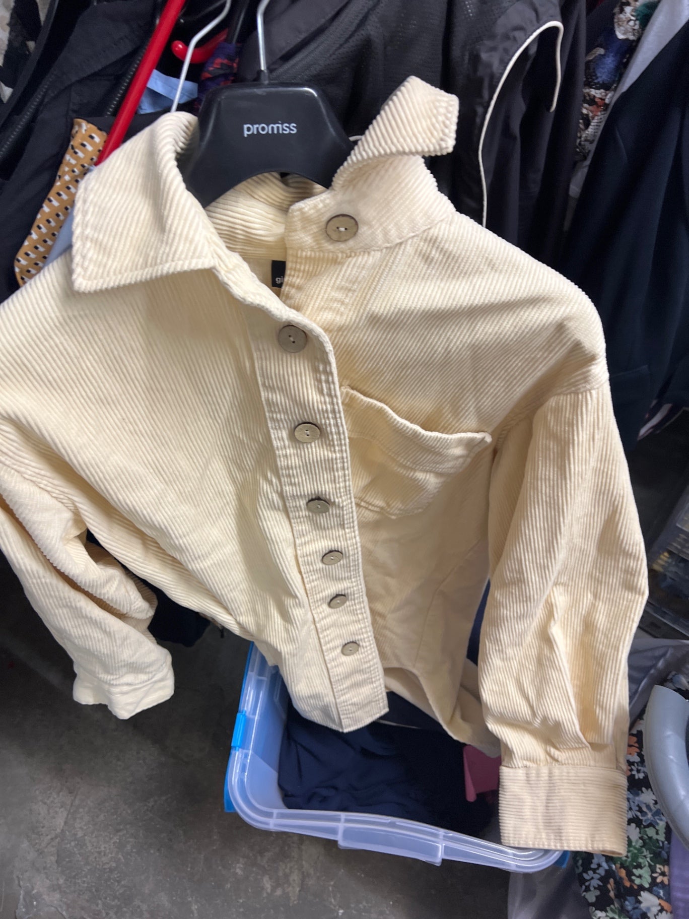 Gina Tricot Cord Jacke Creme Gr.: M