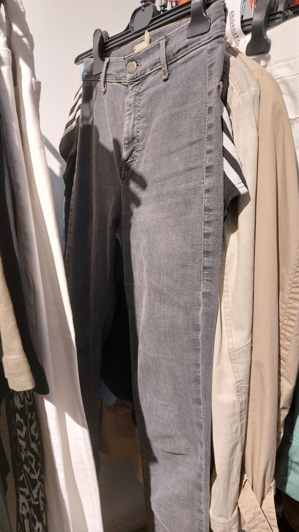 TOPSHOP Jeans Grau Gr.: 28