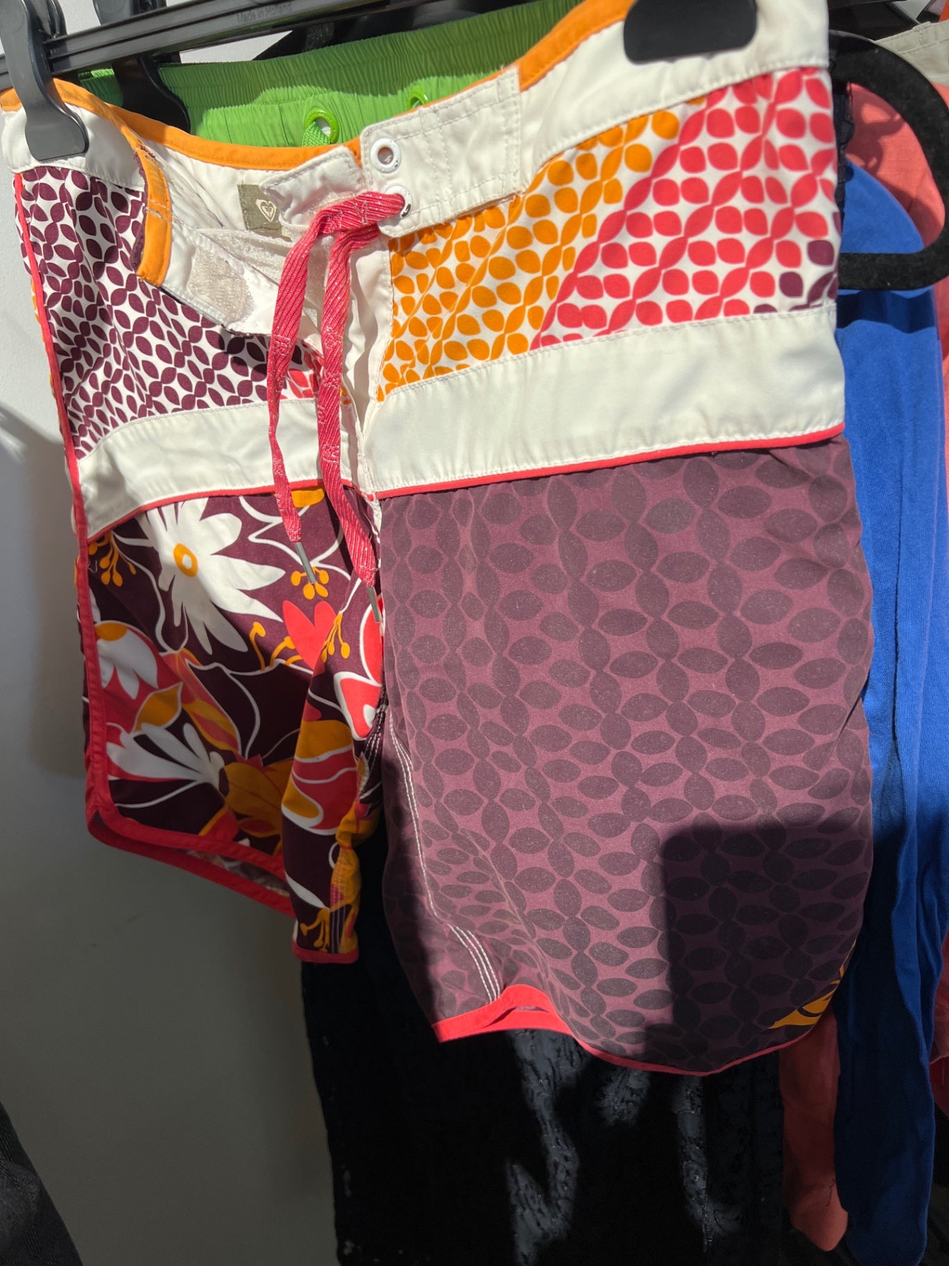 Roxy Shorts Bunt Gr.: L