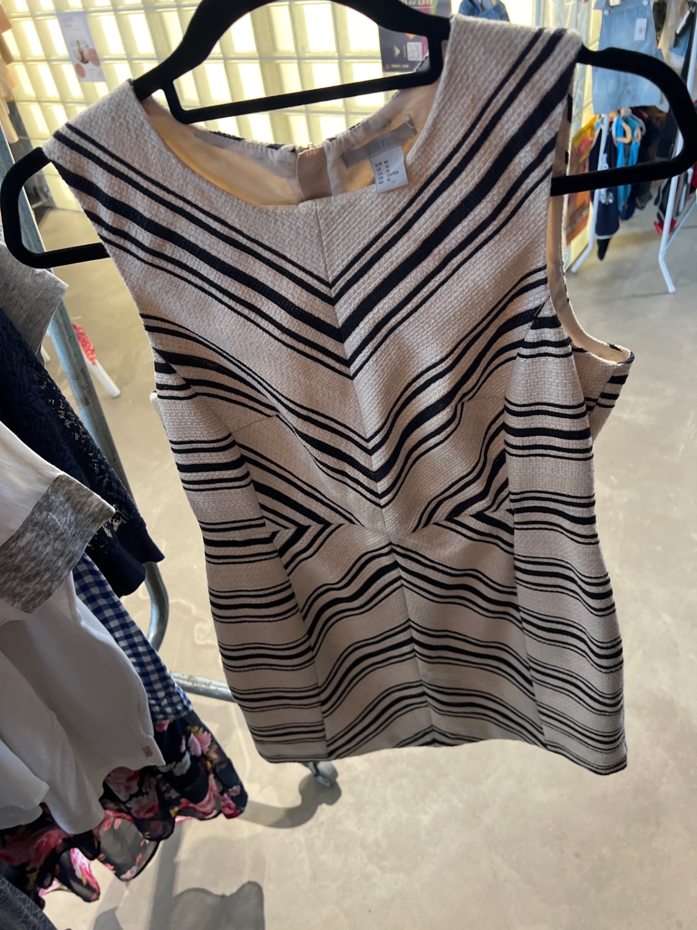 H&M Kleid Beige mit Schwarz Gr.: L