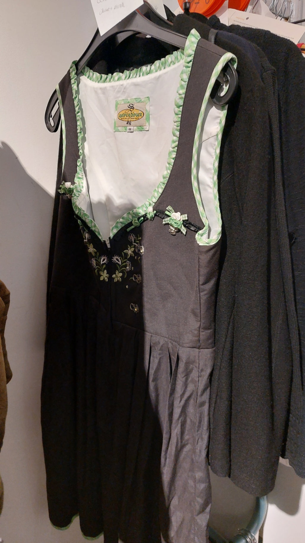 Wolperdinger Dirndl Schwarz/Weiß/Grün Gr.: 44