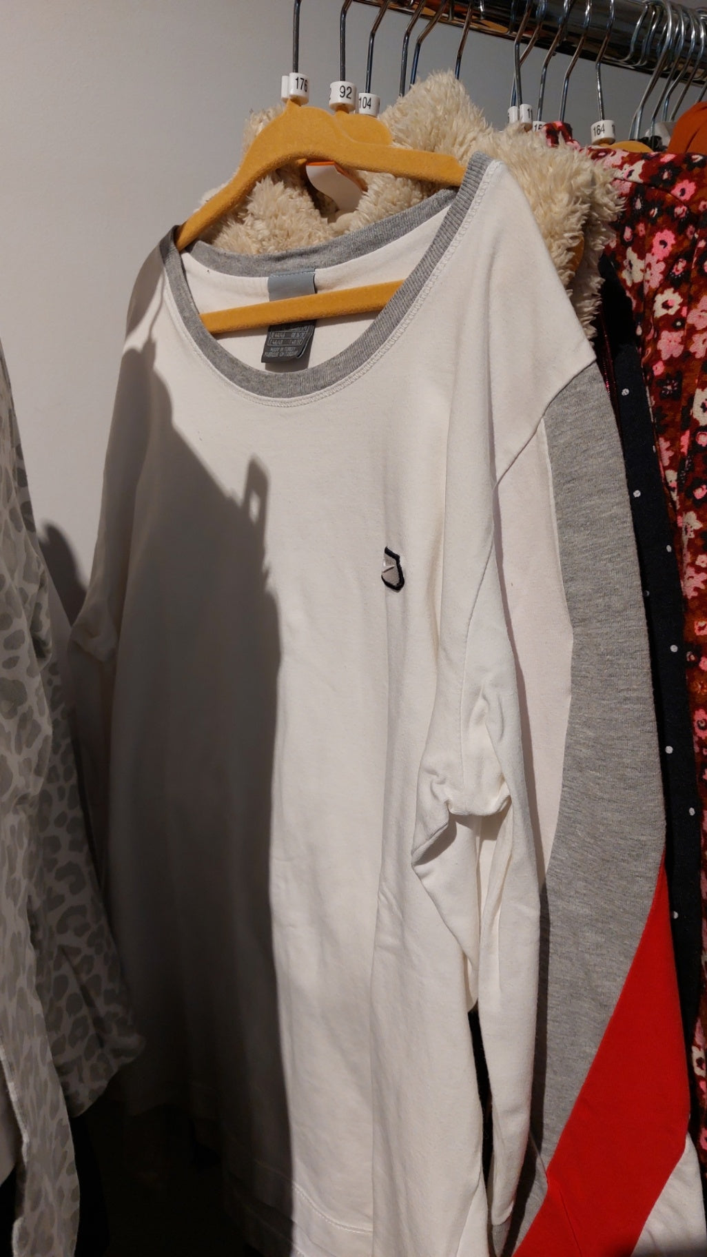 Nike Sweatshirt Weiß/Rot/Grau Gr.: 176