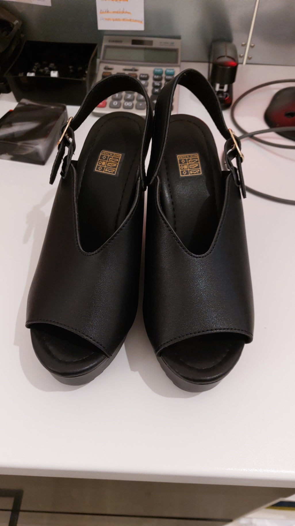 EVA Pierce Sandalen Schwarz Gr.: 39