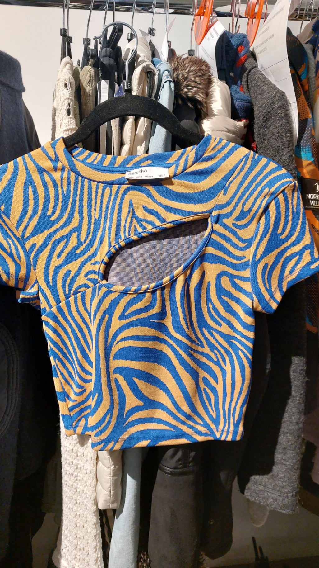 Bershka T-Shirt Blau und Braun Gr.: S