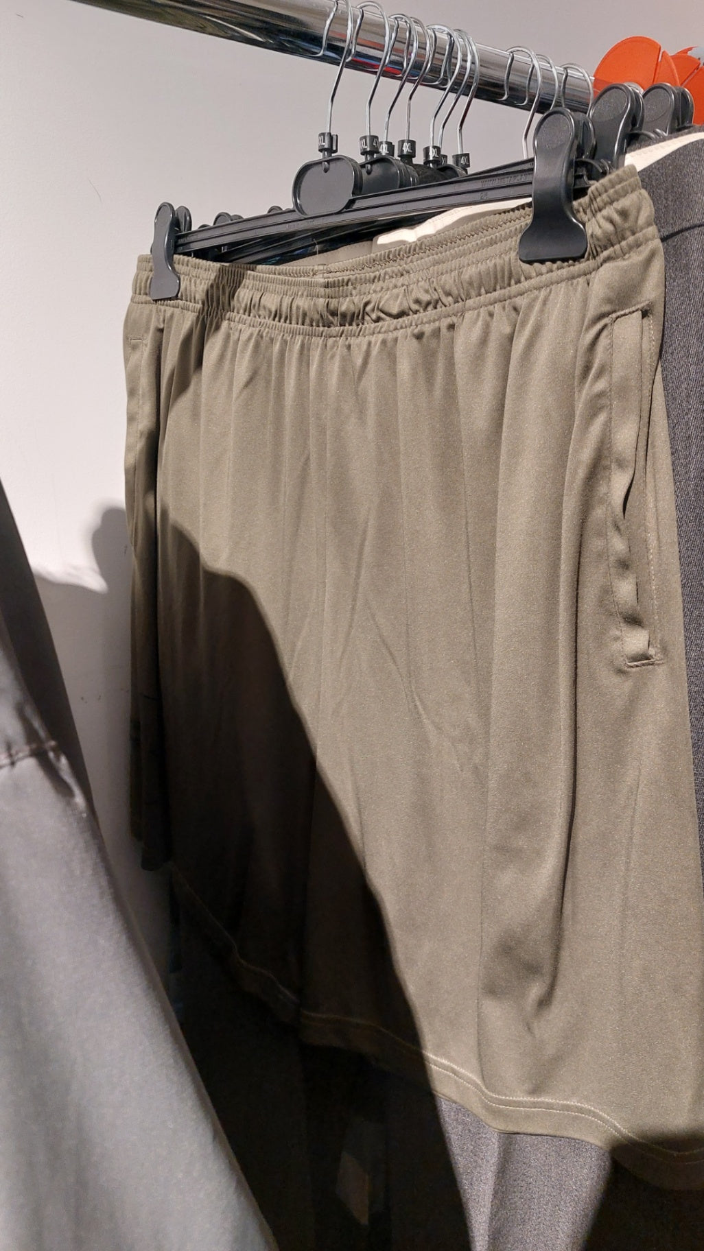 Uunder Amour Jogginghose Khaki Gr.: XXL