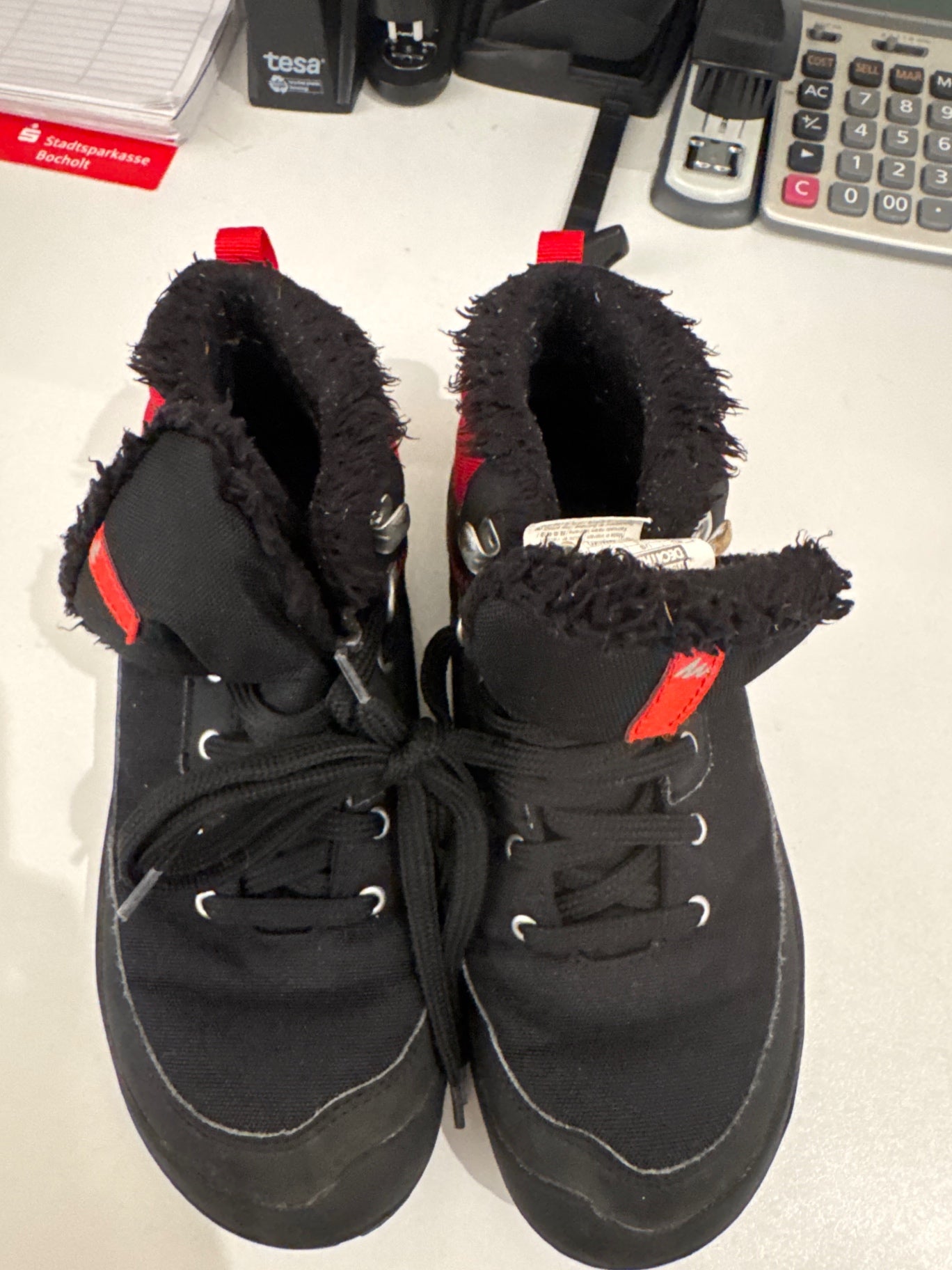 Quecha Boots Schwarz rot Gr.: 35