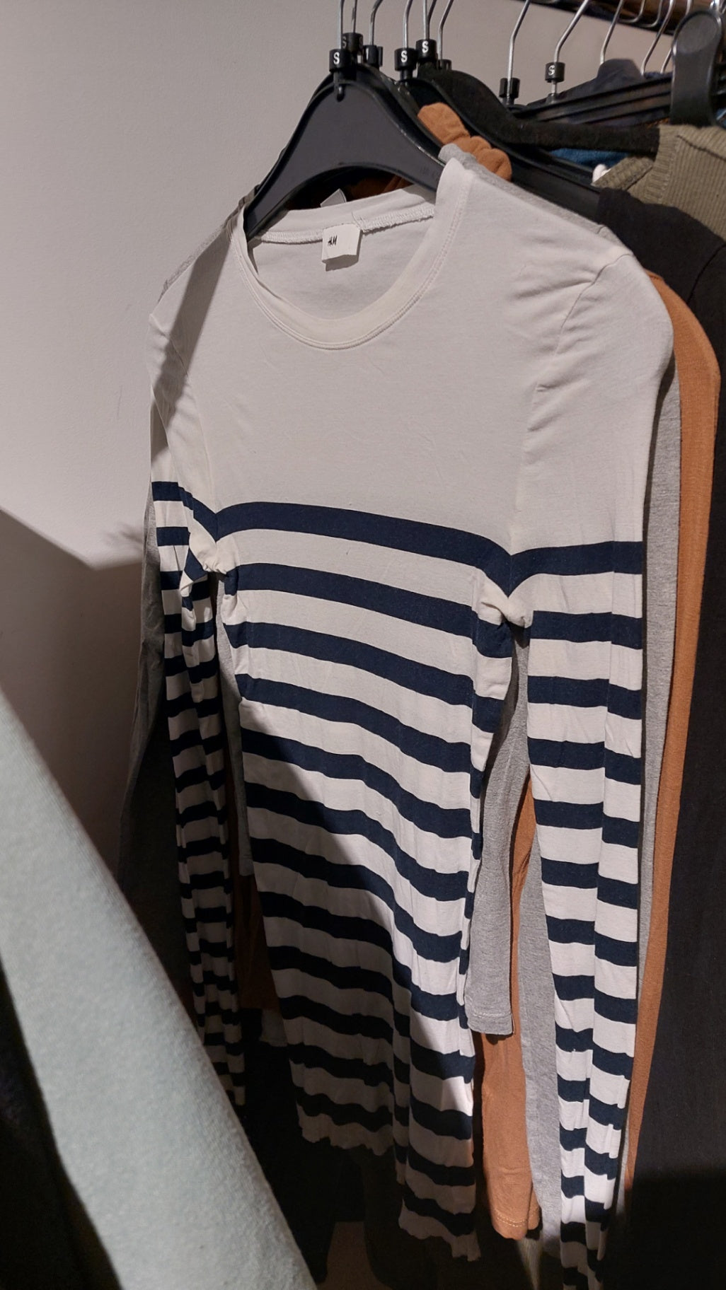H&M Pullover Weiß mit blauen Streifen Gr.: S