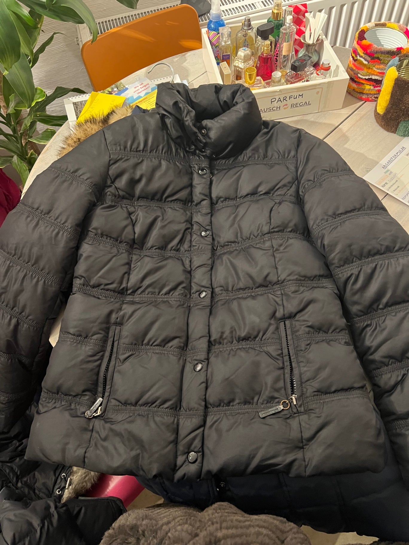 Esprit Daunenjacke Schwarz Gr.: S