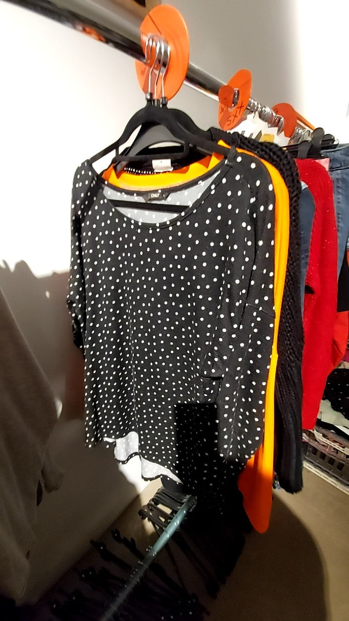 ONLY Pullover Schwarz mit w. Punkten Gr.: XL