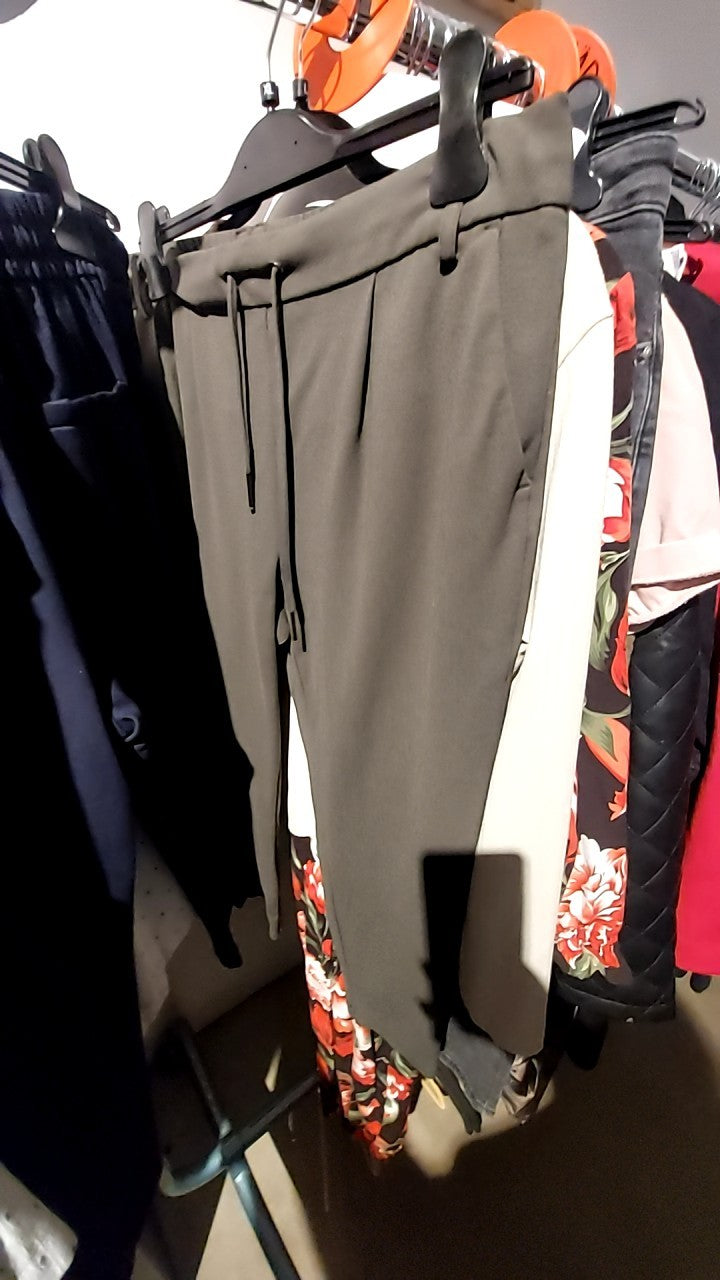 ONLY Stoffhose Grün Gr.: XL