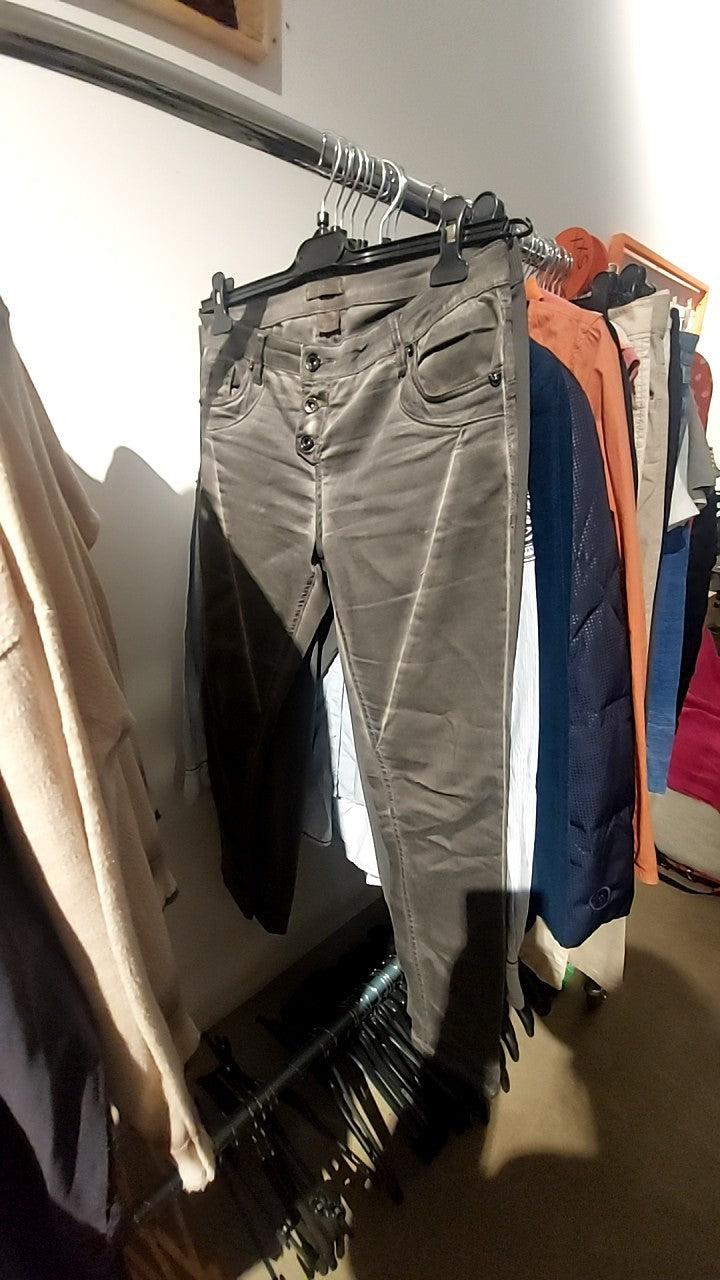 Hose Grau Gr.: M