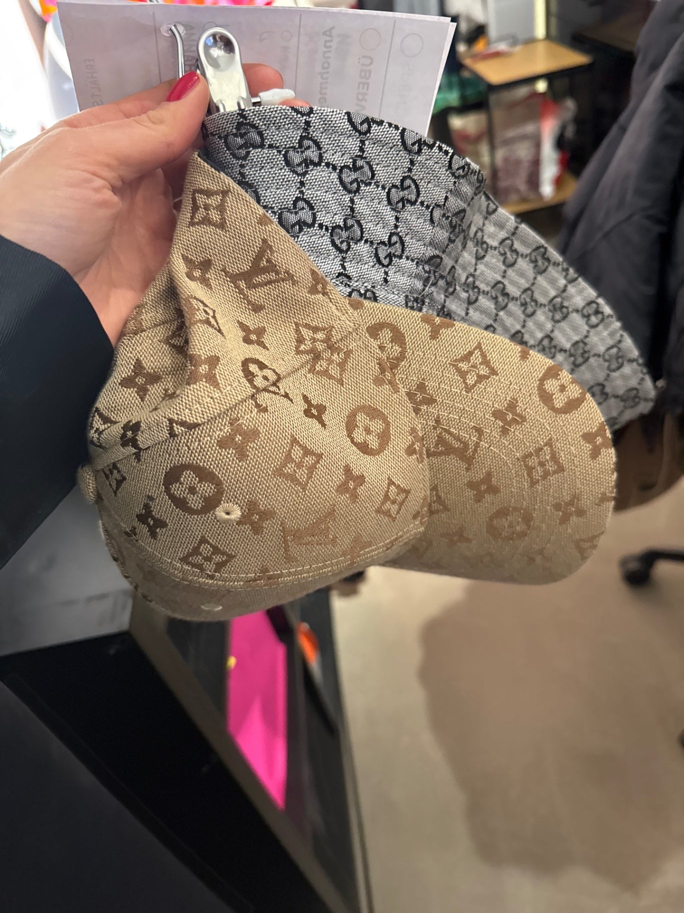Louis Vuitton Mütze Beige