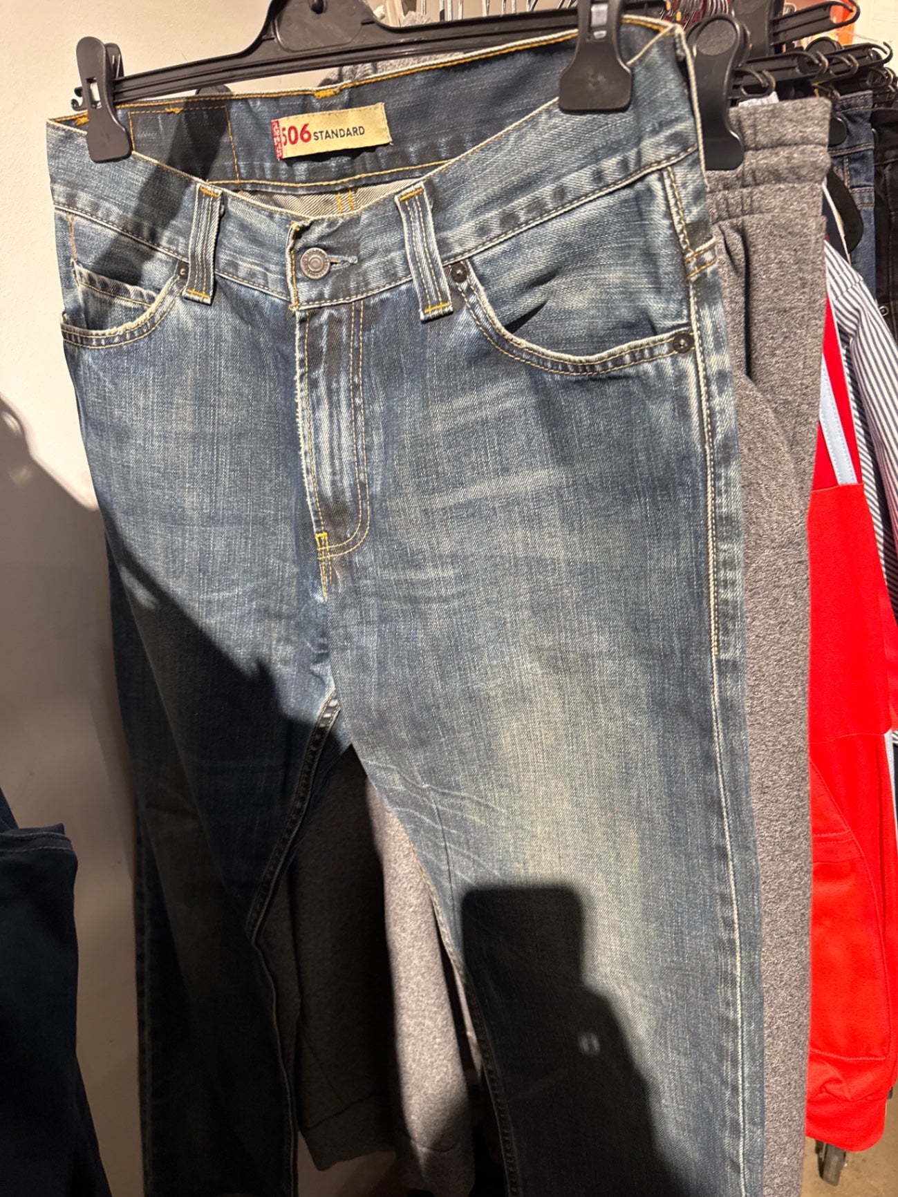 Kleiner Mangel Schritt- Levis Jeans Blau Gr.:33/34