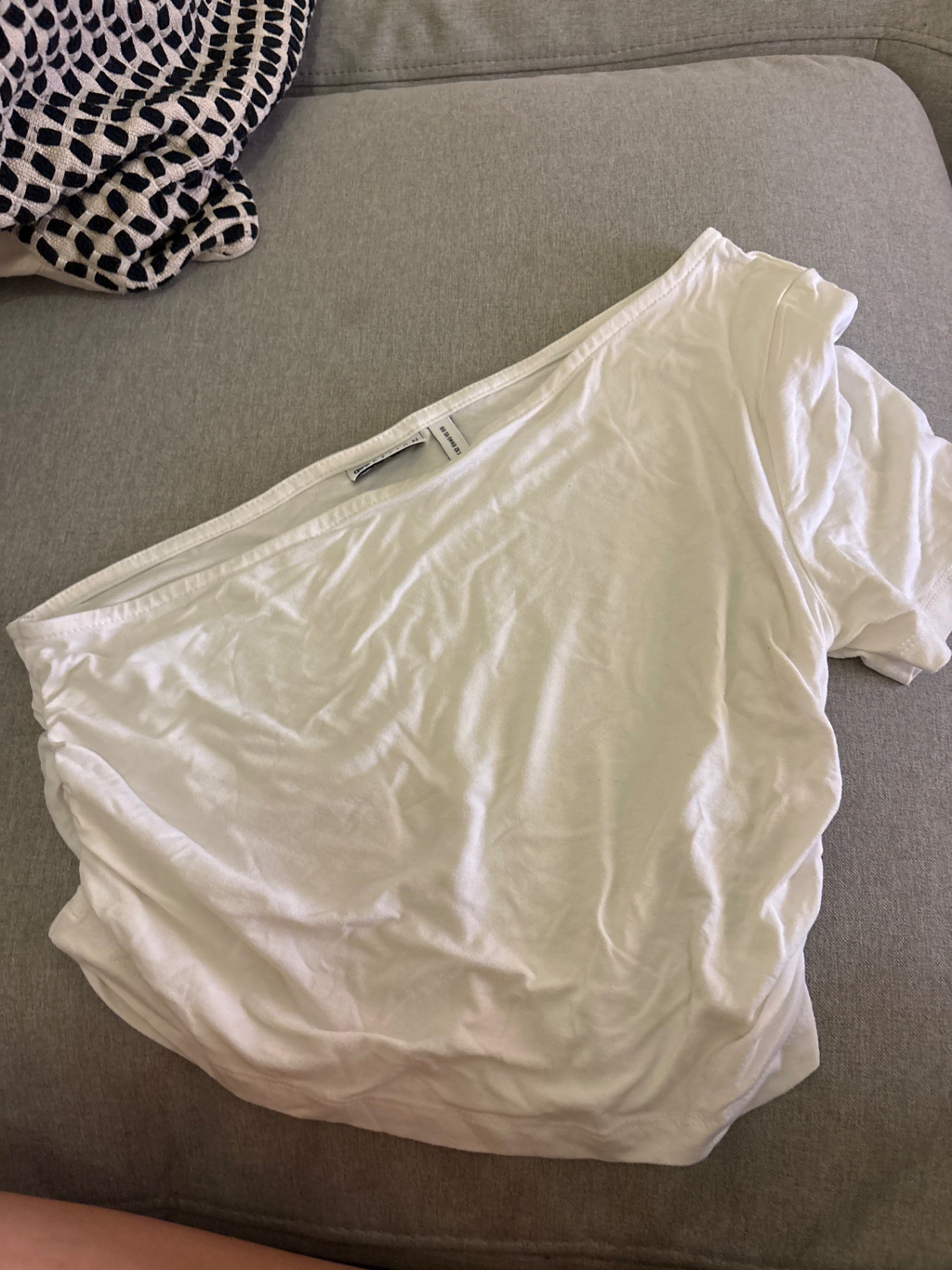 Asos Tshirt One-Shoulder Weiß Gr.: M