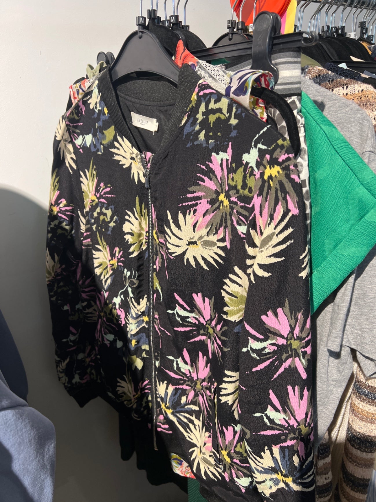 Deeluxe Jacke Schwarz Pink Gr.: M