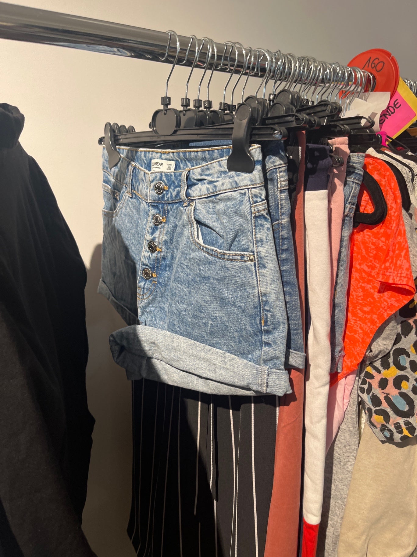 PULL&BEAR Jeansshorts Hellblau : S