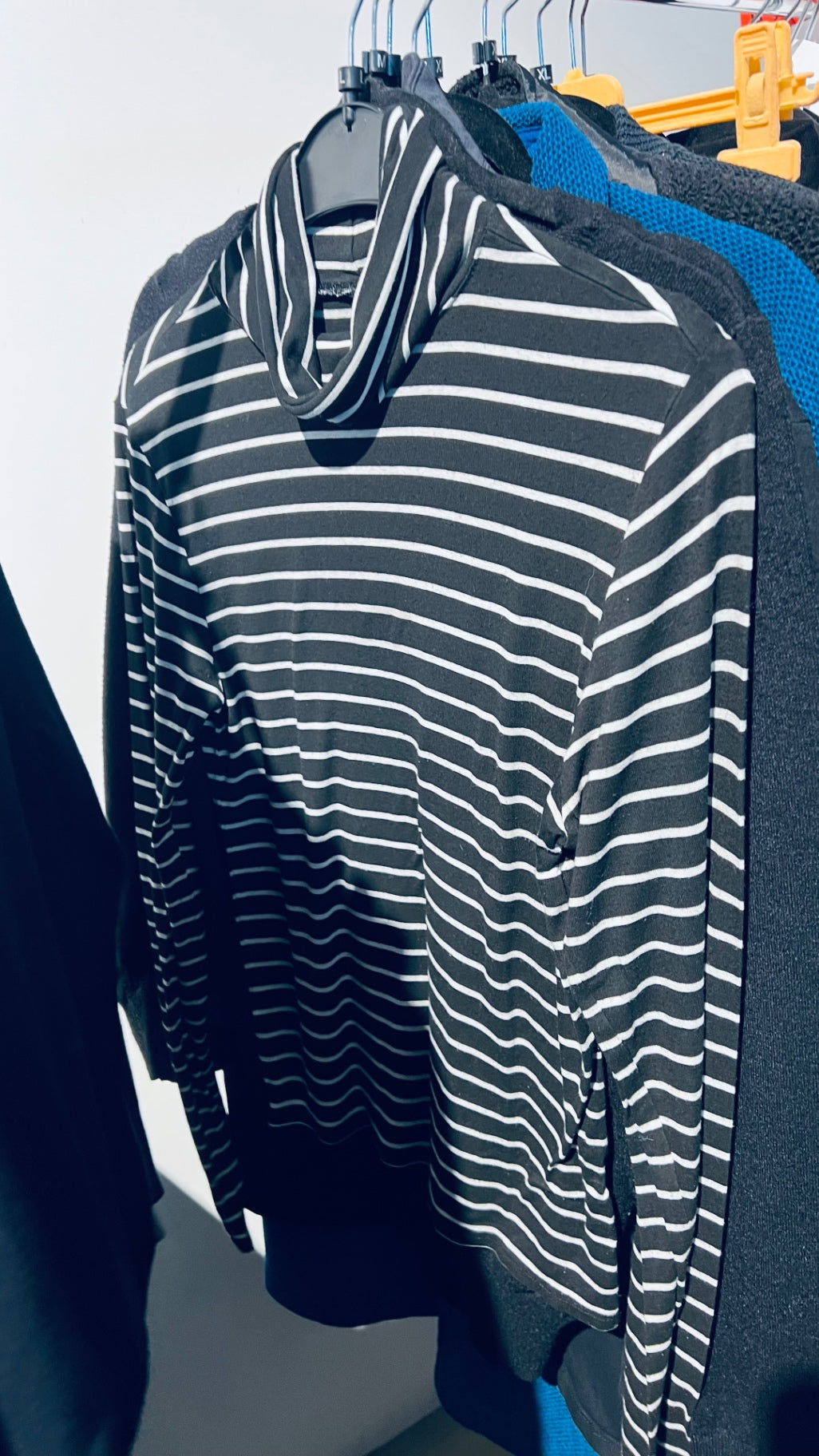 Langarmshirt Schwarz weiße Streifen Gr.: L