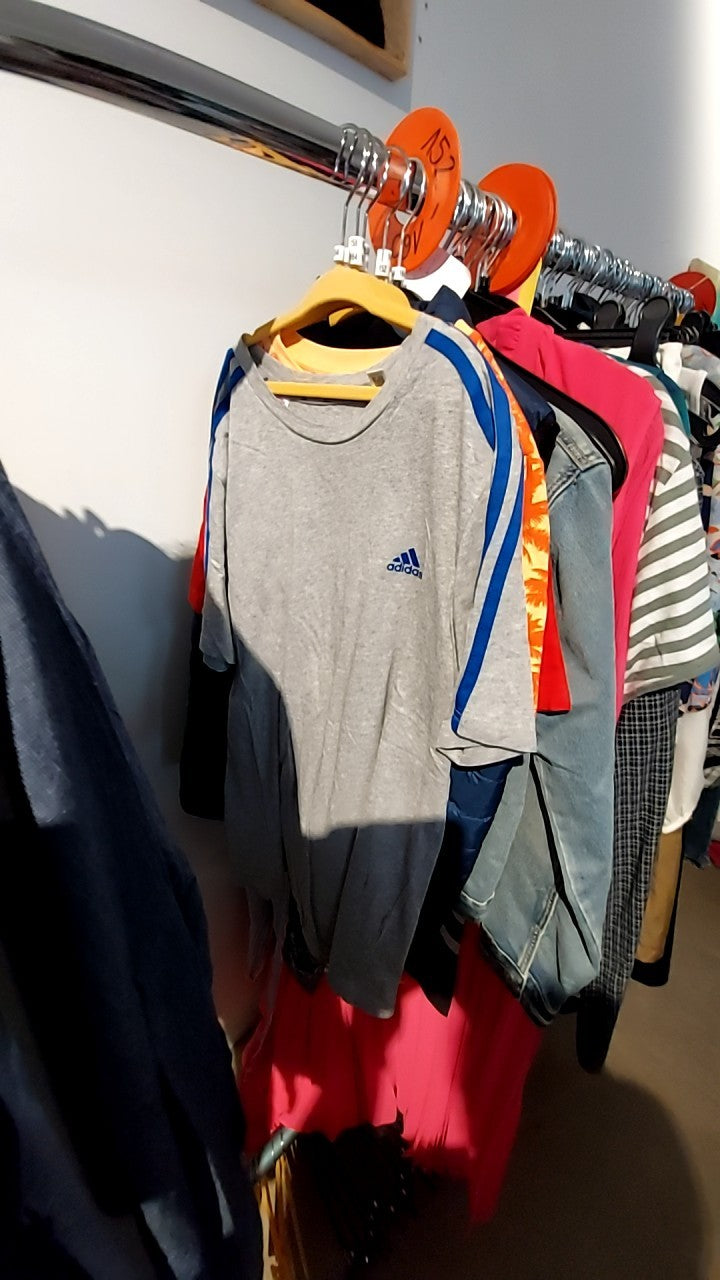 Adidas T-Shirt Grau mit Blau Gr.: 164