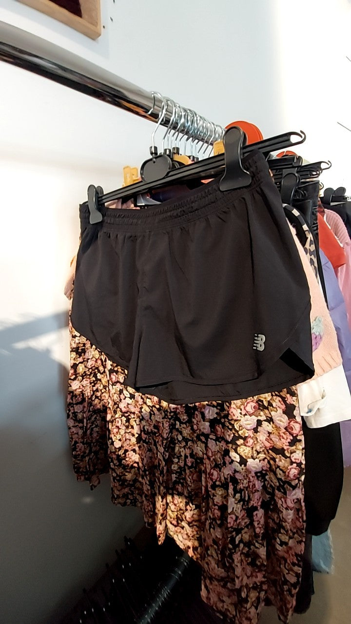 New Balance Shorts Schwarz Gr.: M