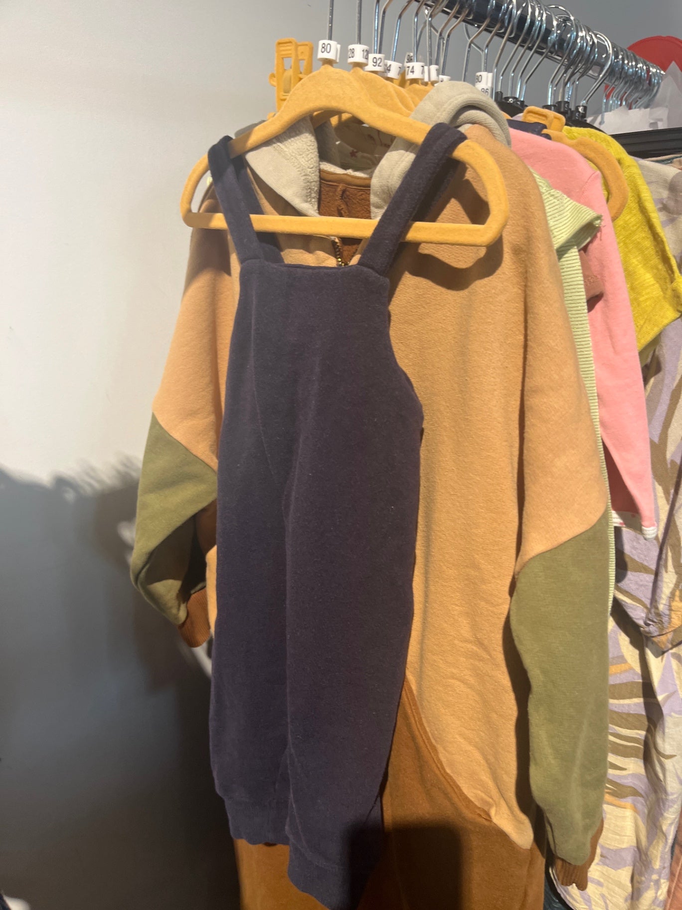 1+in the Family Latzhose Dunkelblau:80