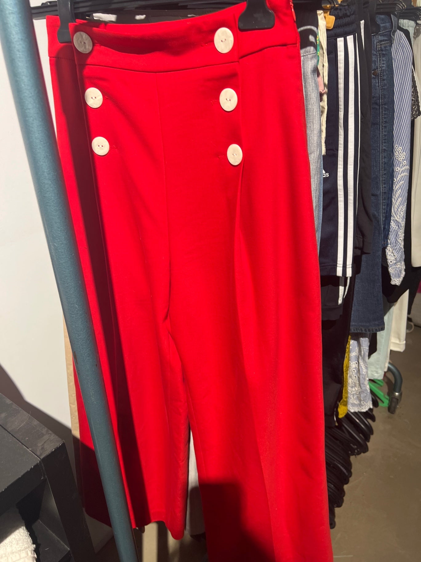 Zara Hose Rot Gr.: XS (Ziehfäden)