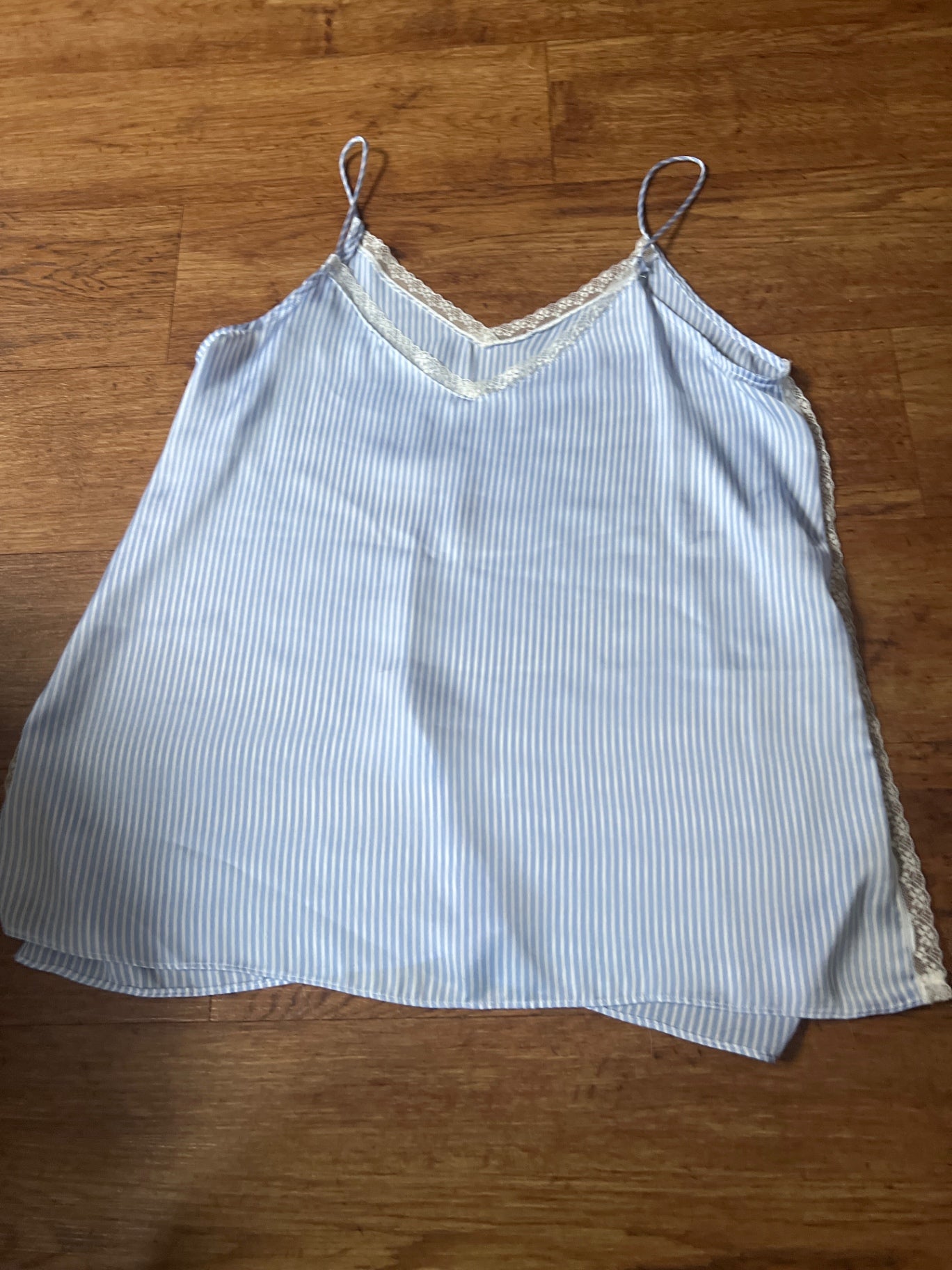 Satin B-WARE Top Blau weiße Streifen Gr.: M