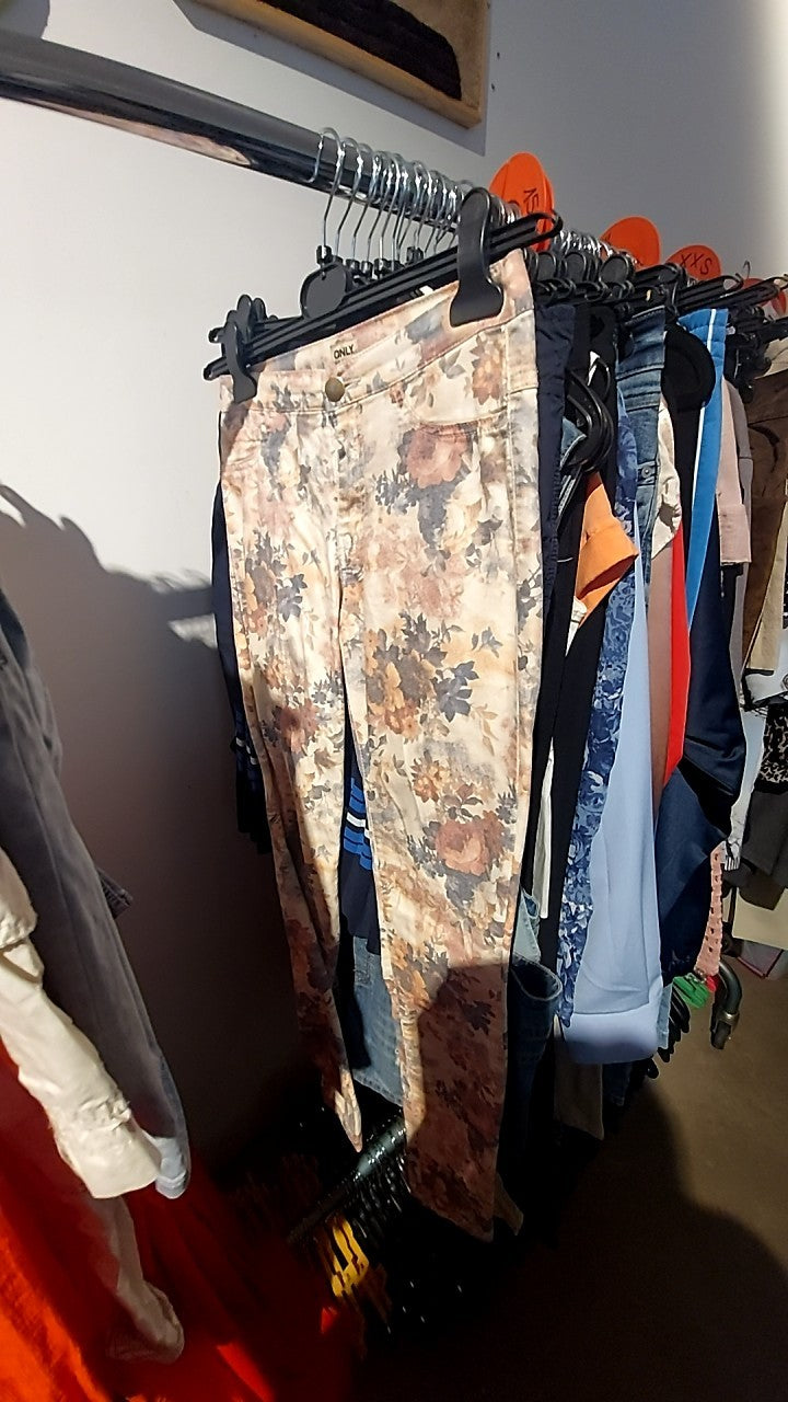 ONLY Hose Beige/florales Muster Gr.: S