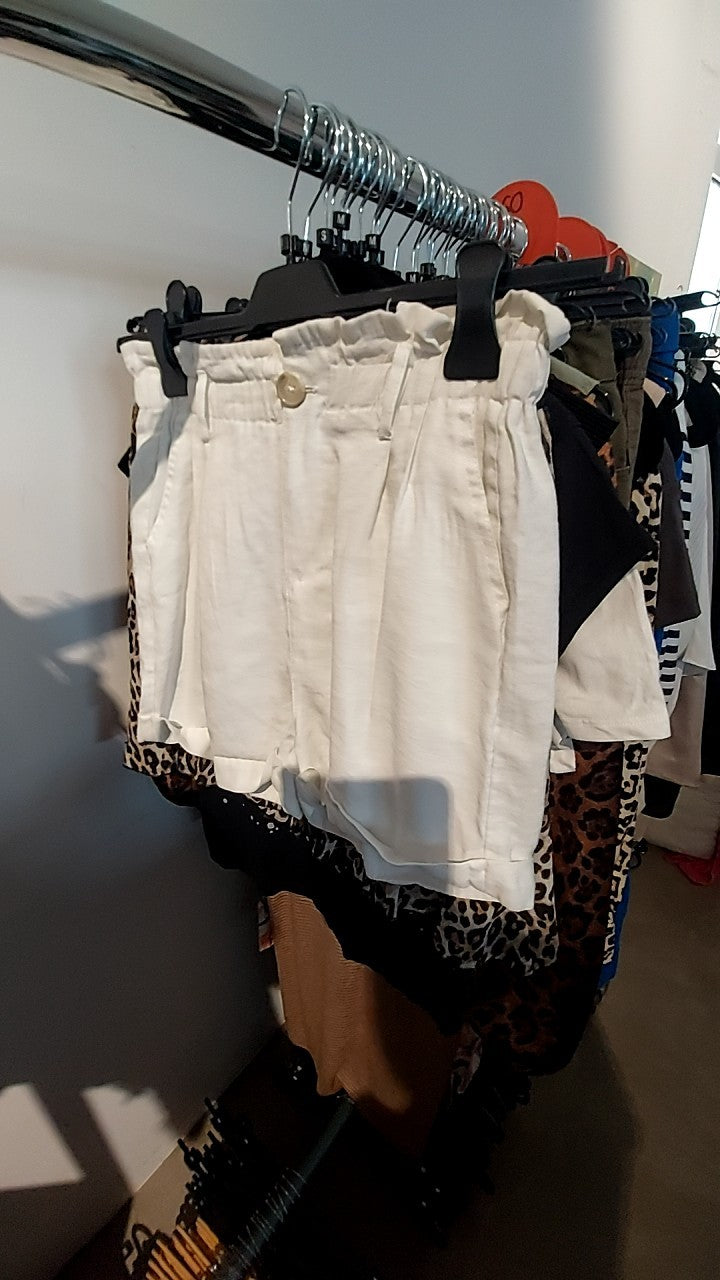 AMISU Shorts Weiß Gr.: M
