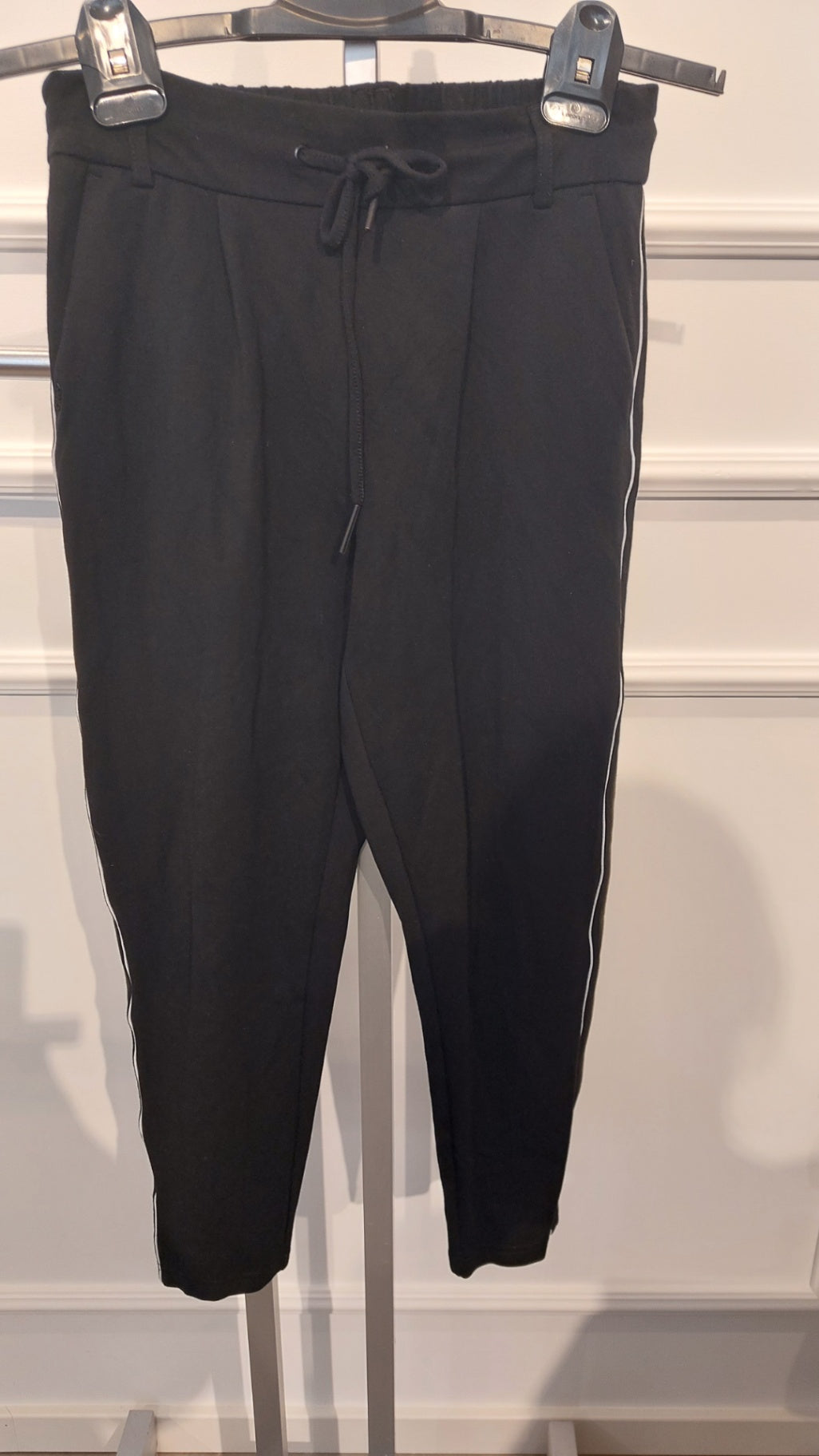 XS Only Hose Schwarz mit weißem Streifen
