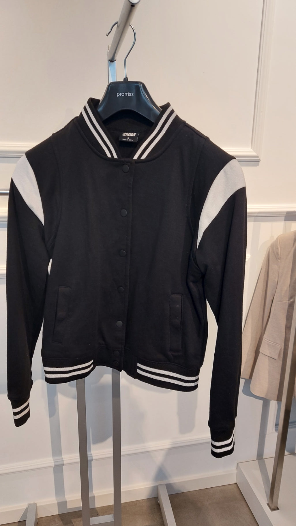 Urban classics Jacke schwarz-weiß
