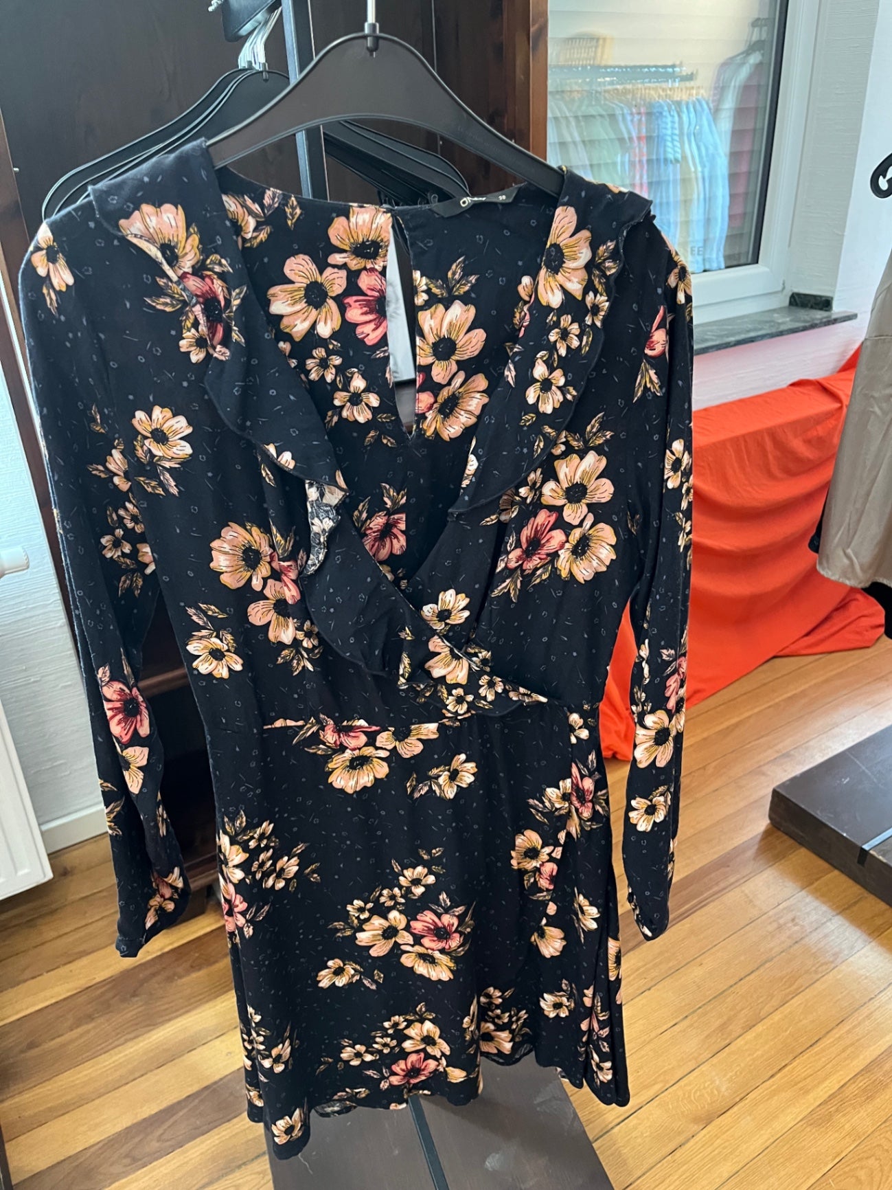 Only Kleid Schwarz Blumen