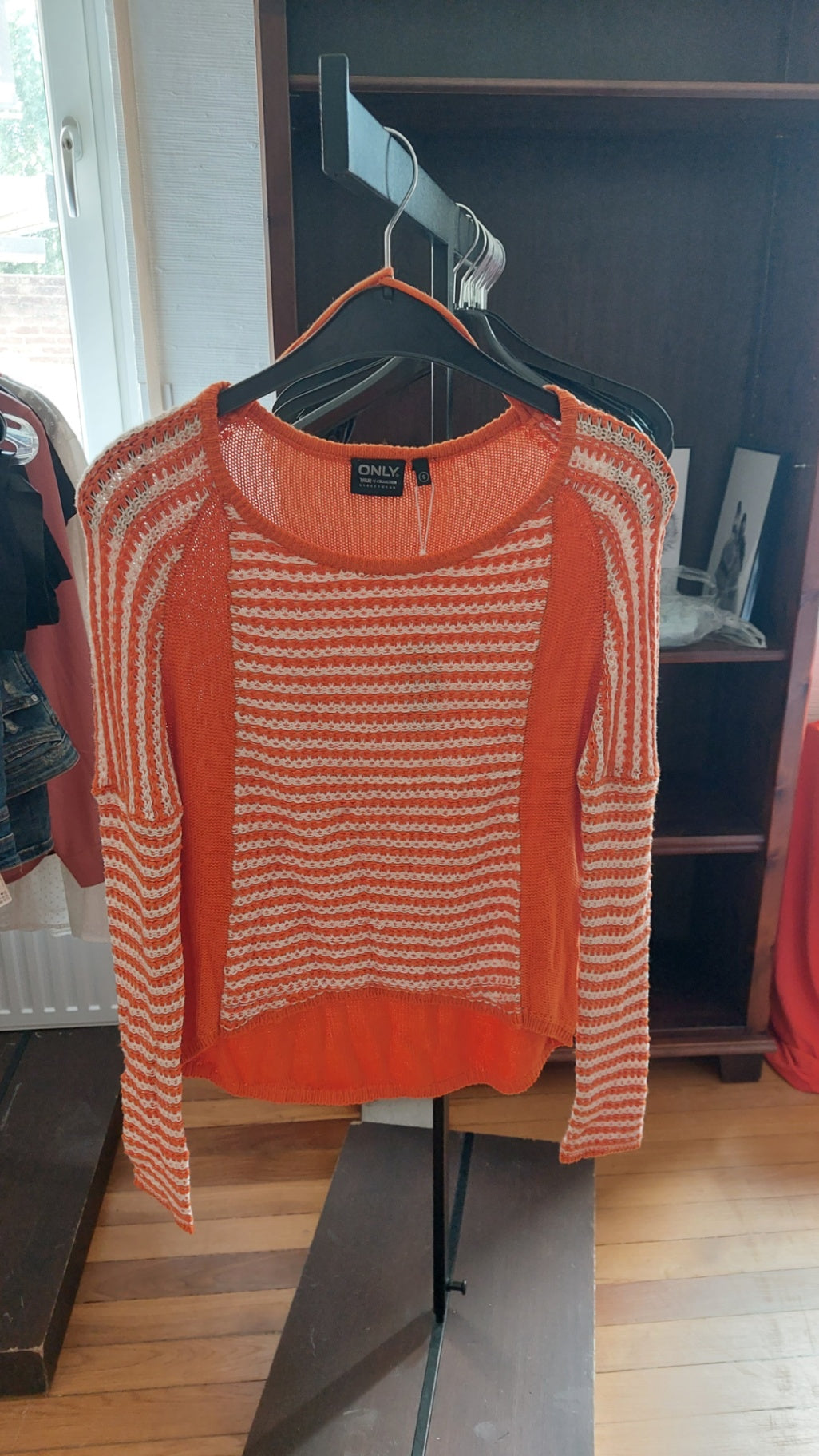 Only Pullover Orange und Weiß